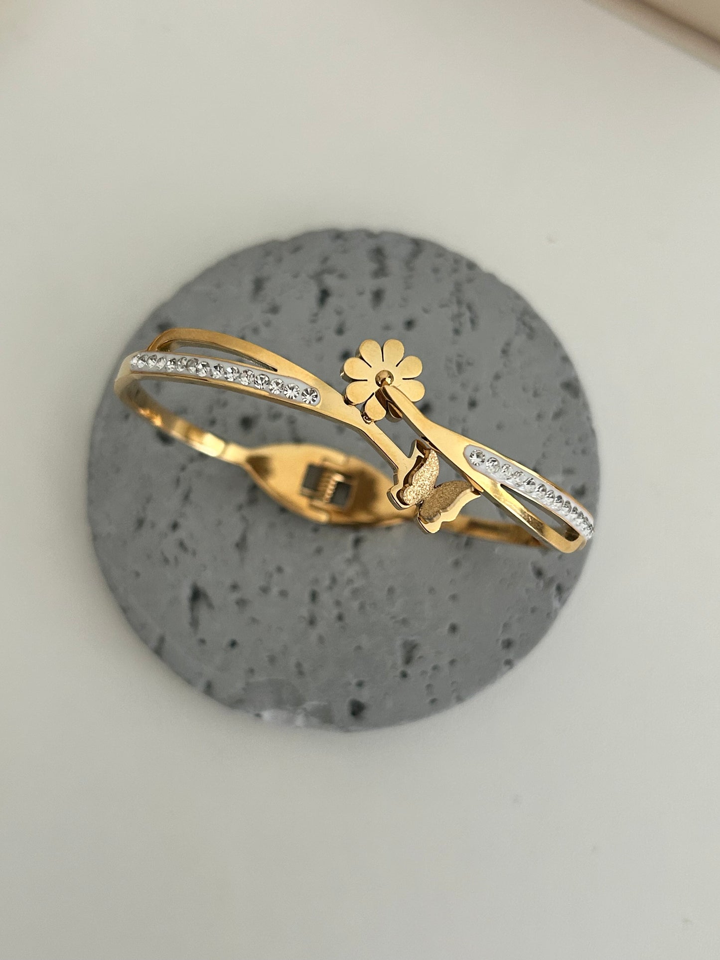 Romie bangle