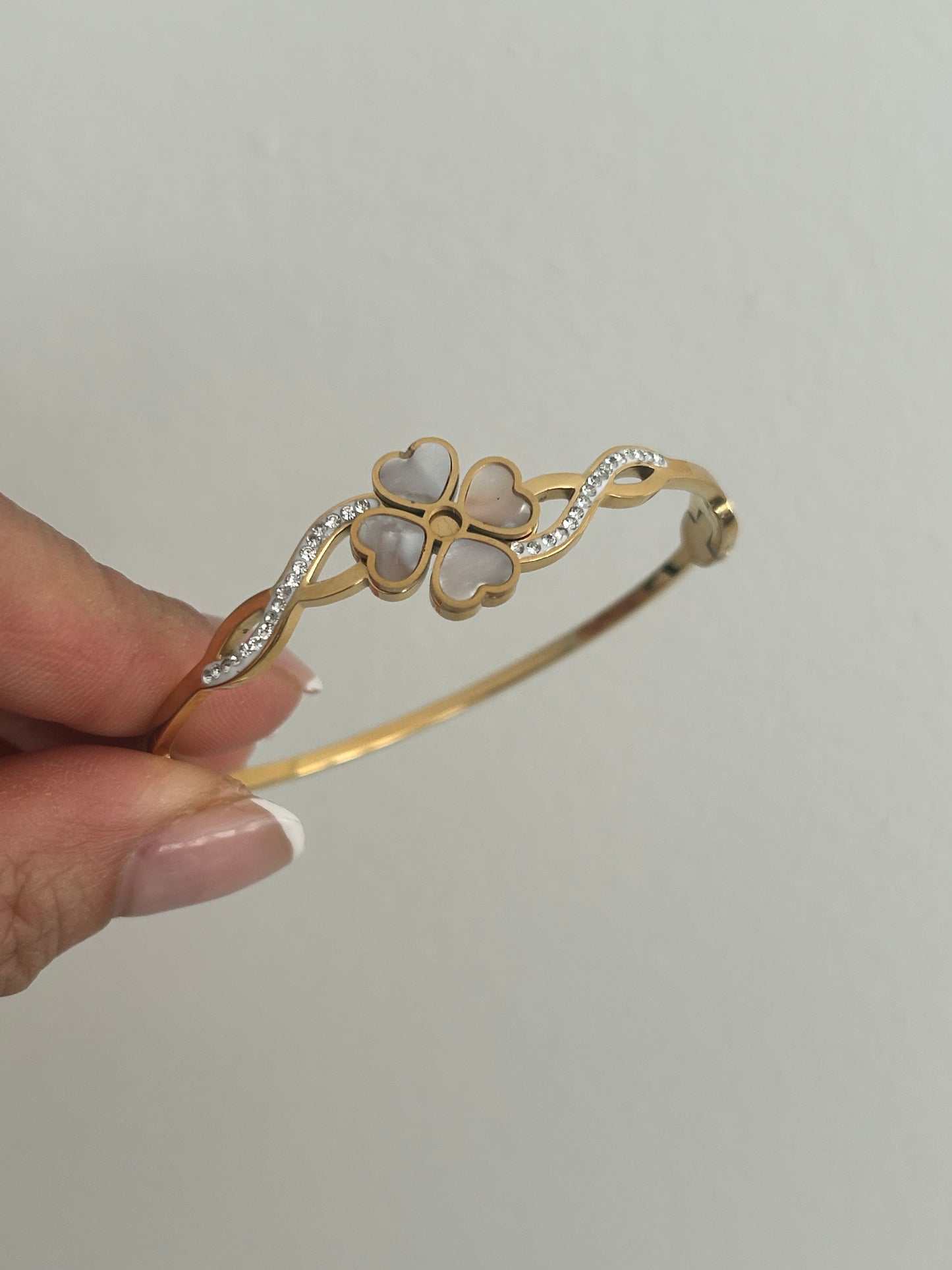 Ondine bangle • Lucky Clover bangle