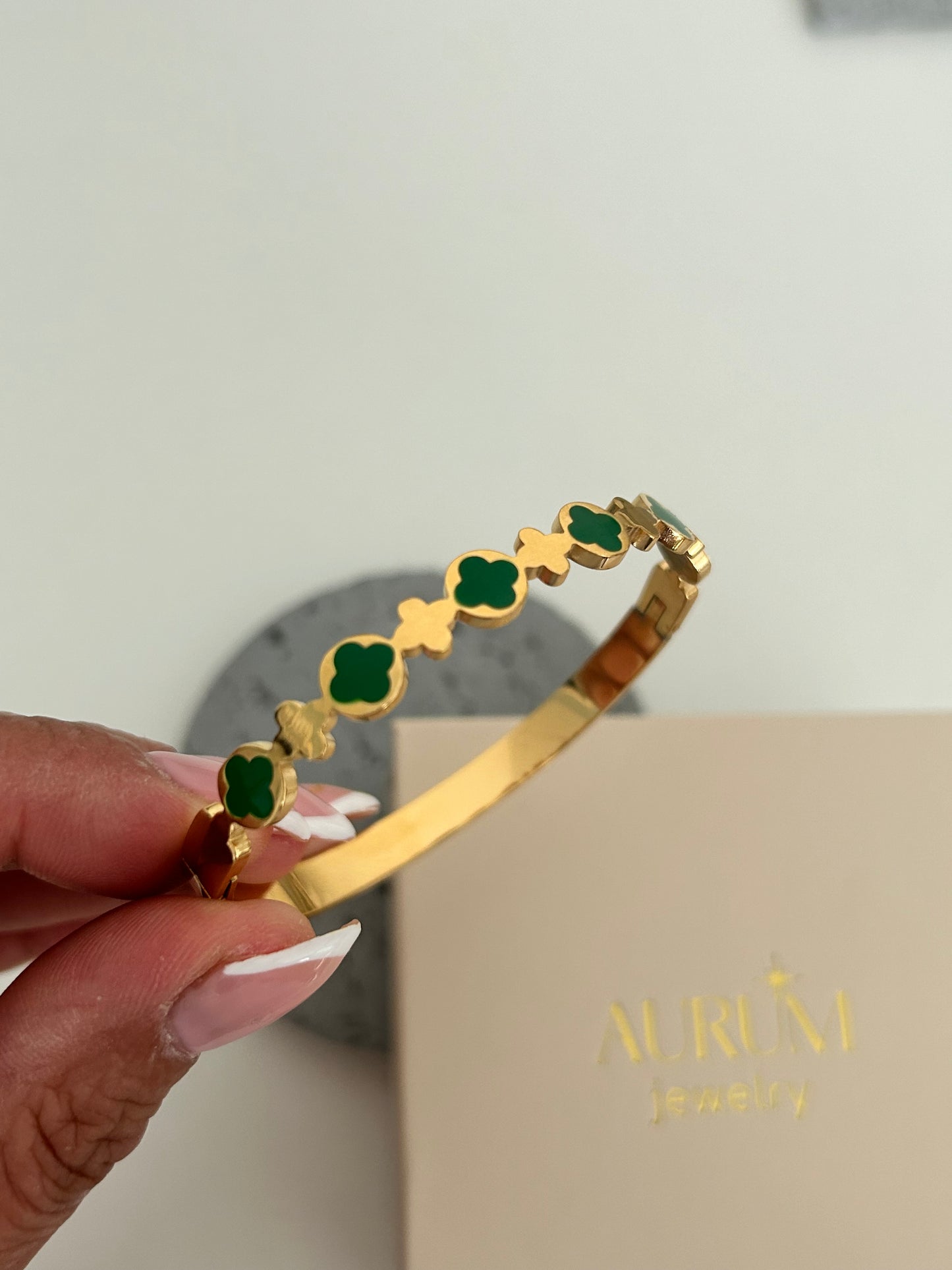 Arlo bangle • Gold Enamel Clover Bangle