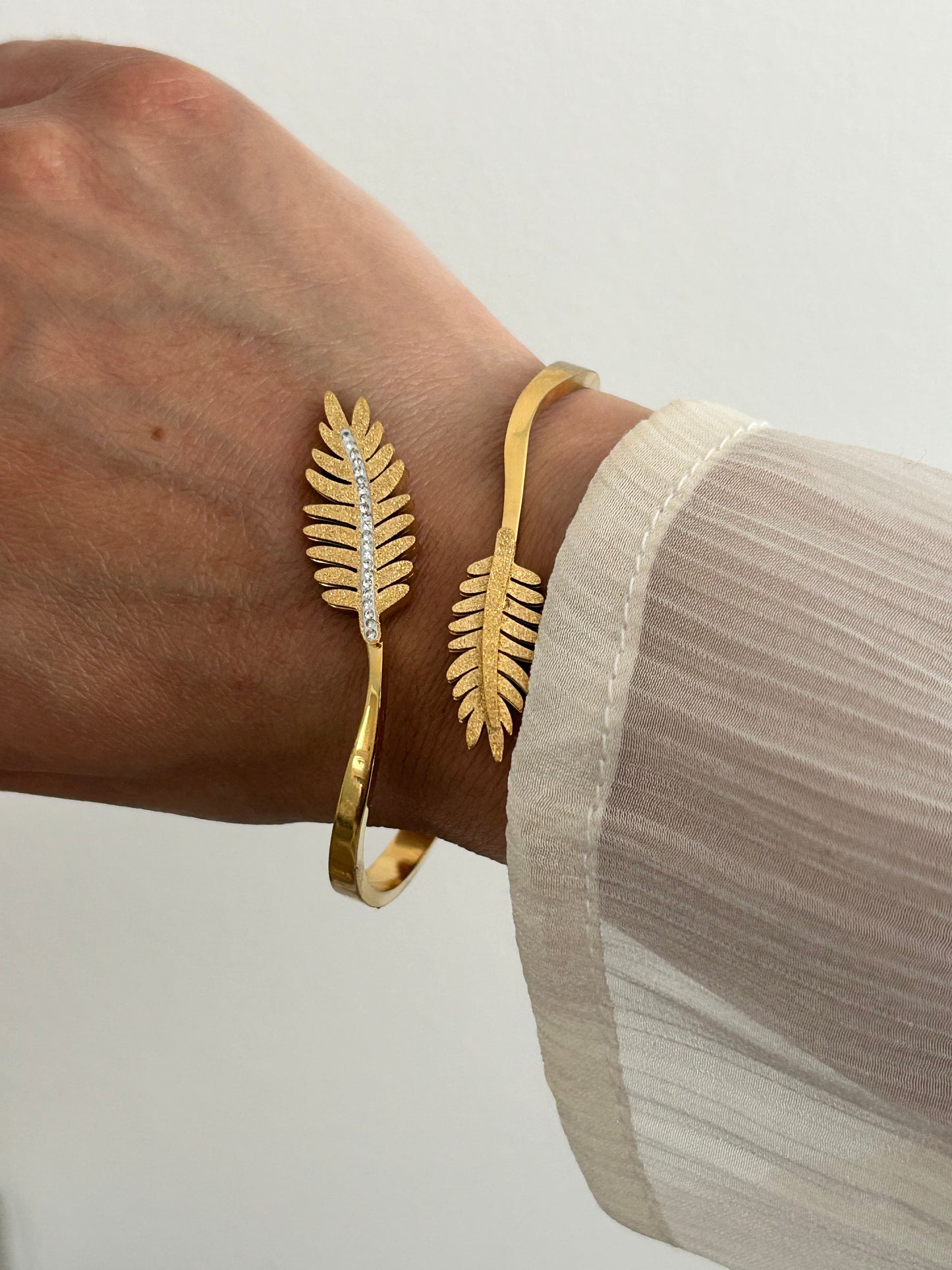 Sana bangle • Crystal leaf bangle