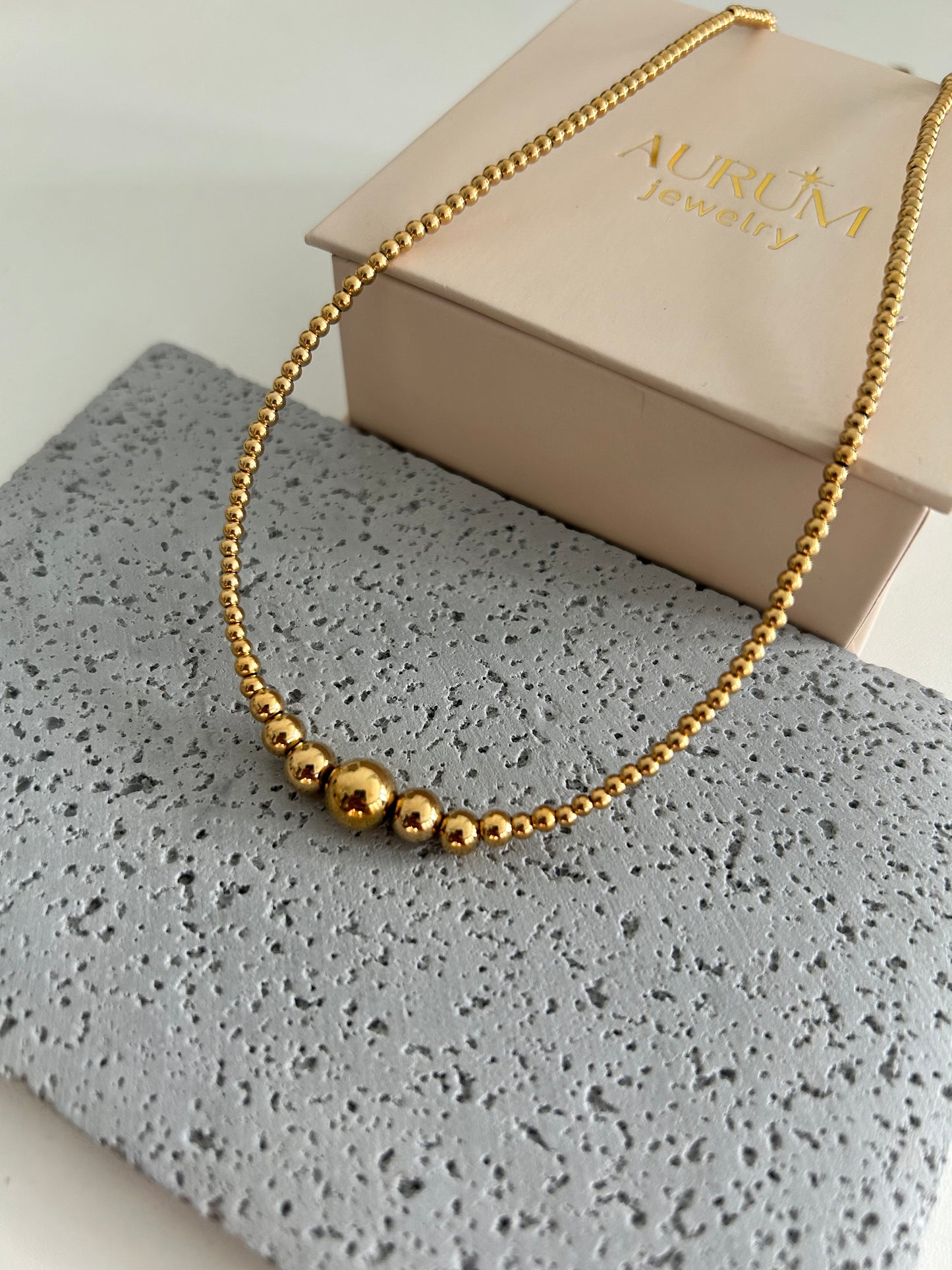 Iris necklace • Beaded Gold Necklace