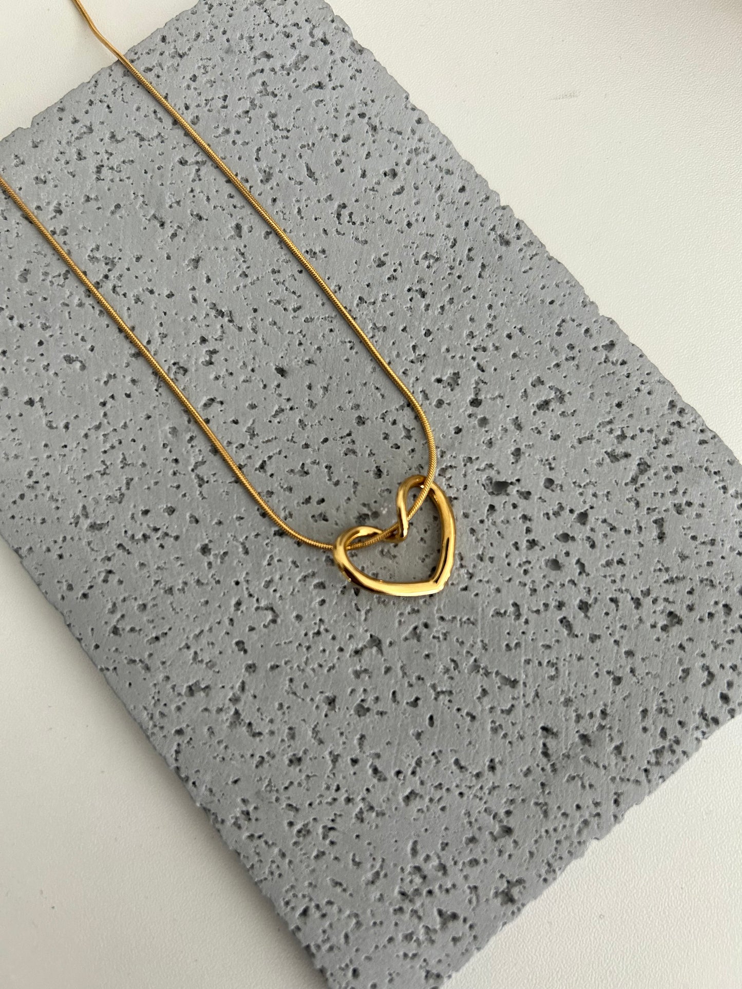 Sama Necklace • Heart necklace