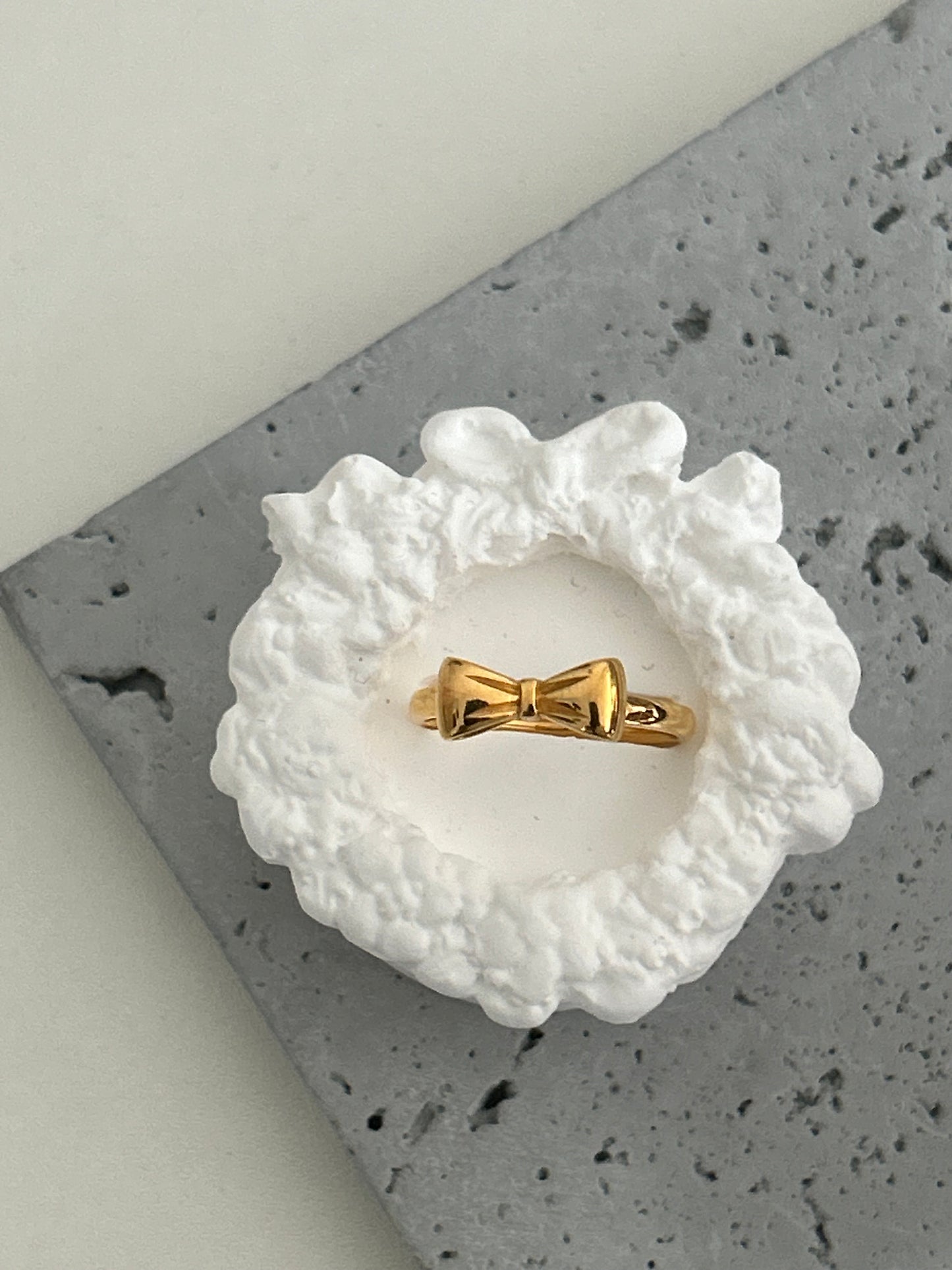 Grace Ring • Gold bow ring