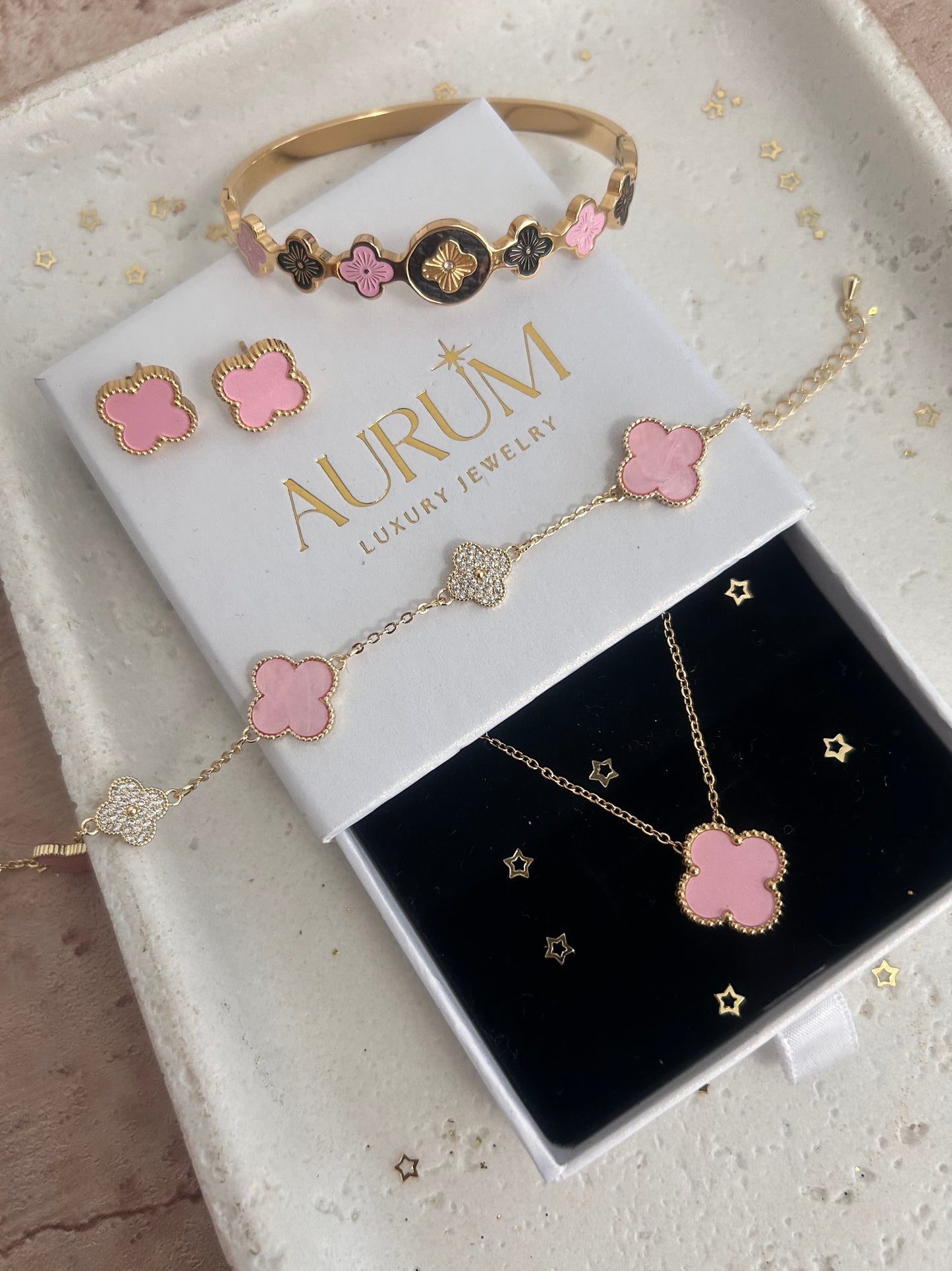 Humaira pink clover set