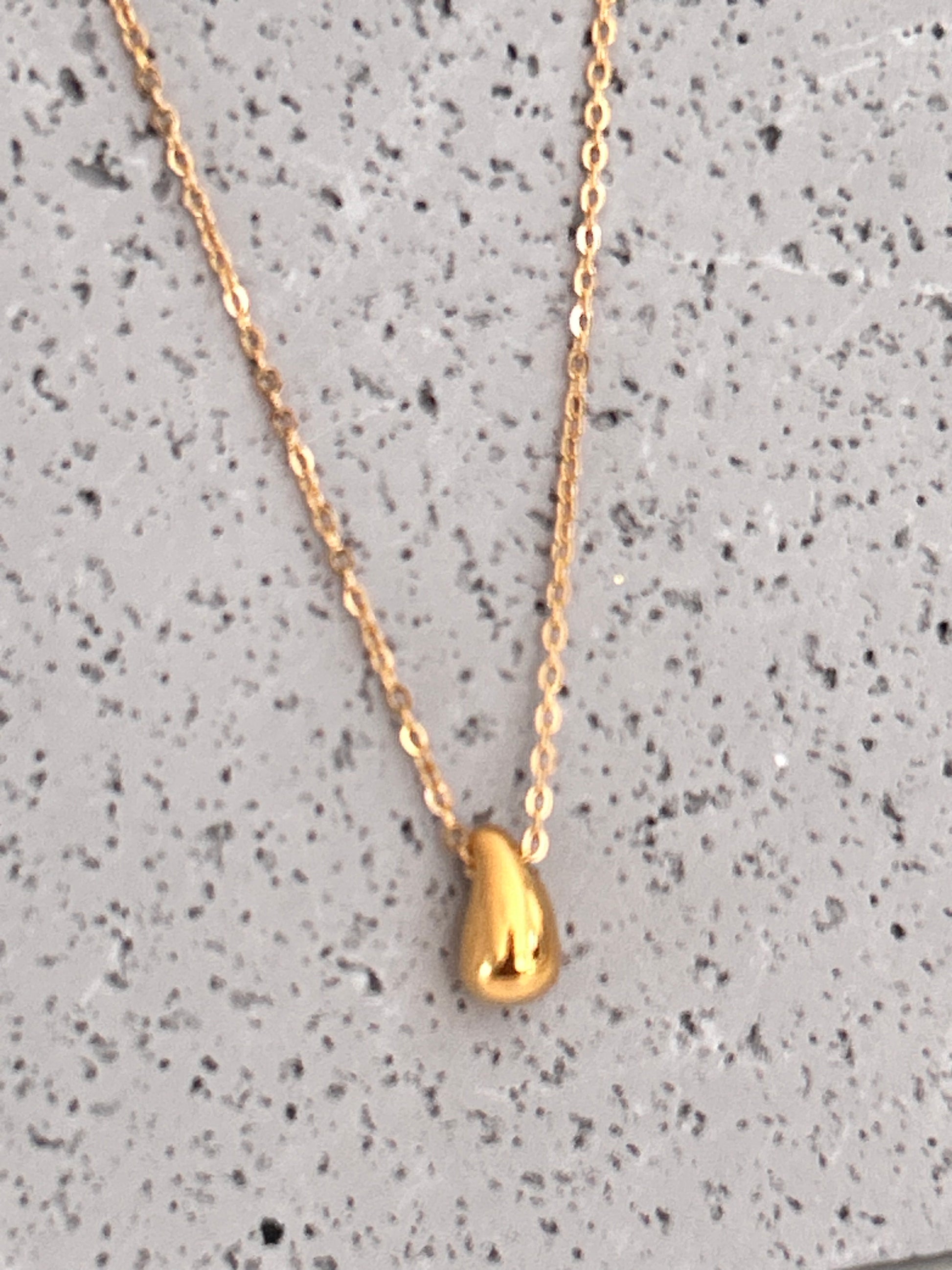 Waterdrop stainless steel necklace