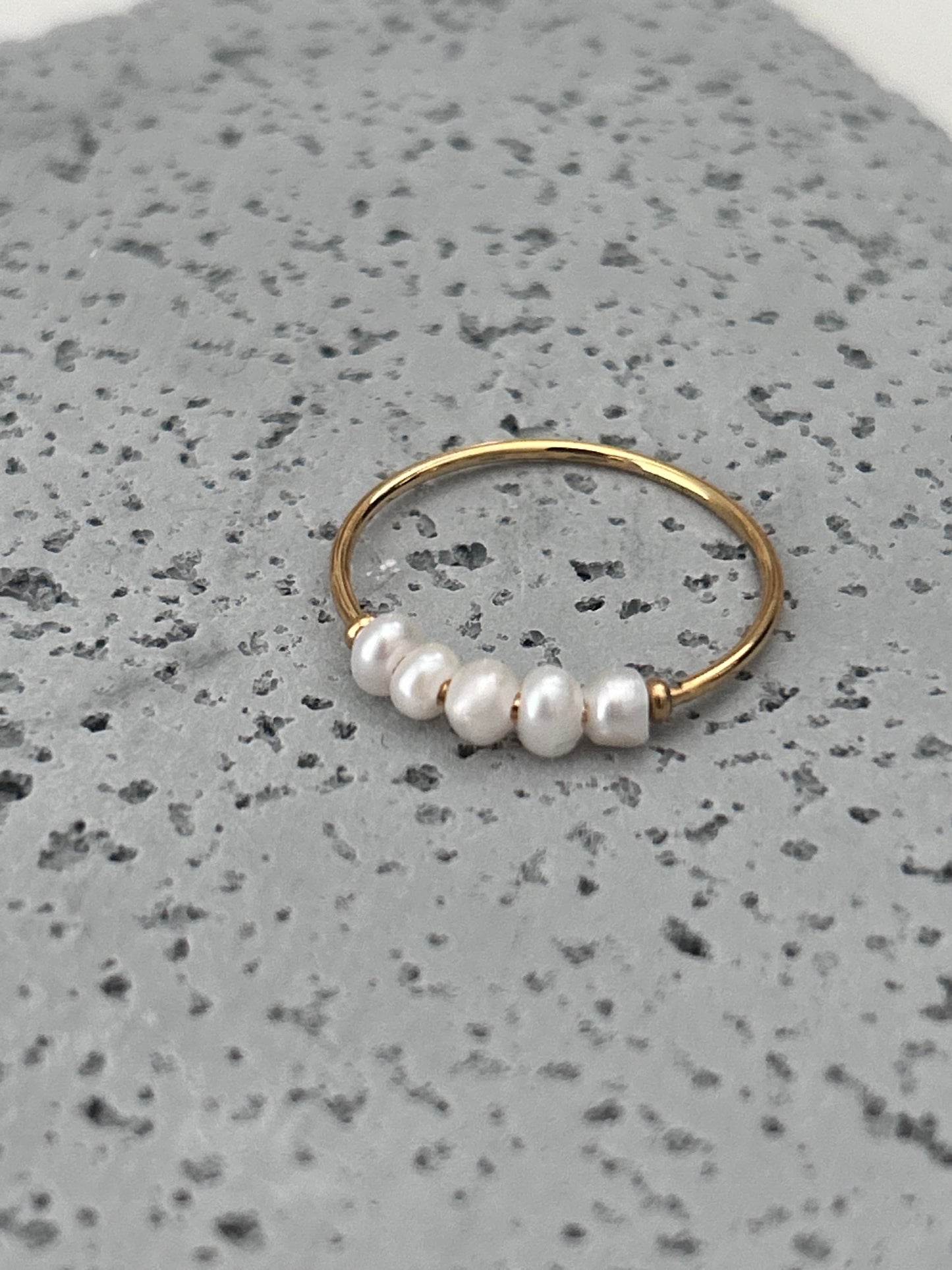 Georgia Ring • Pearl gold ring