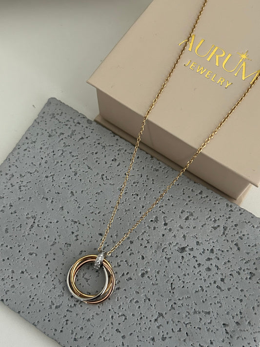 Risla Intertwining circle necklace