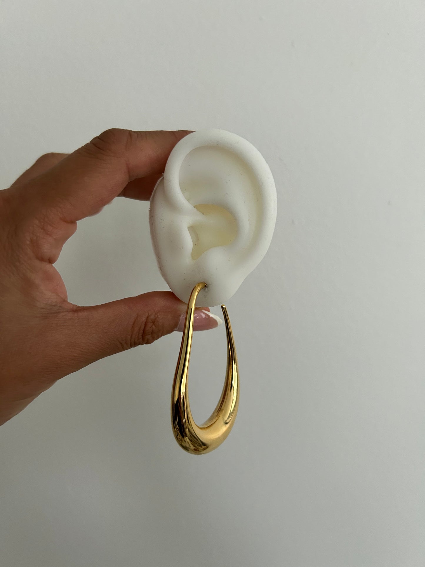 Gini Hoop Earrings