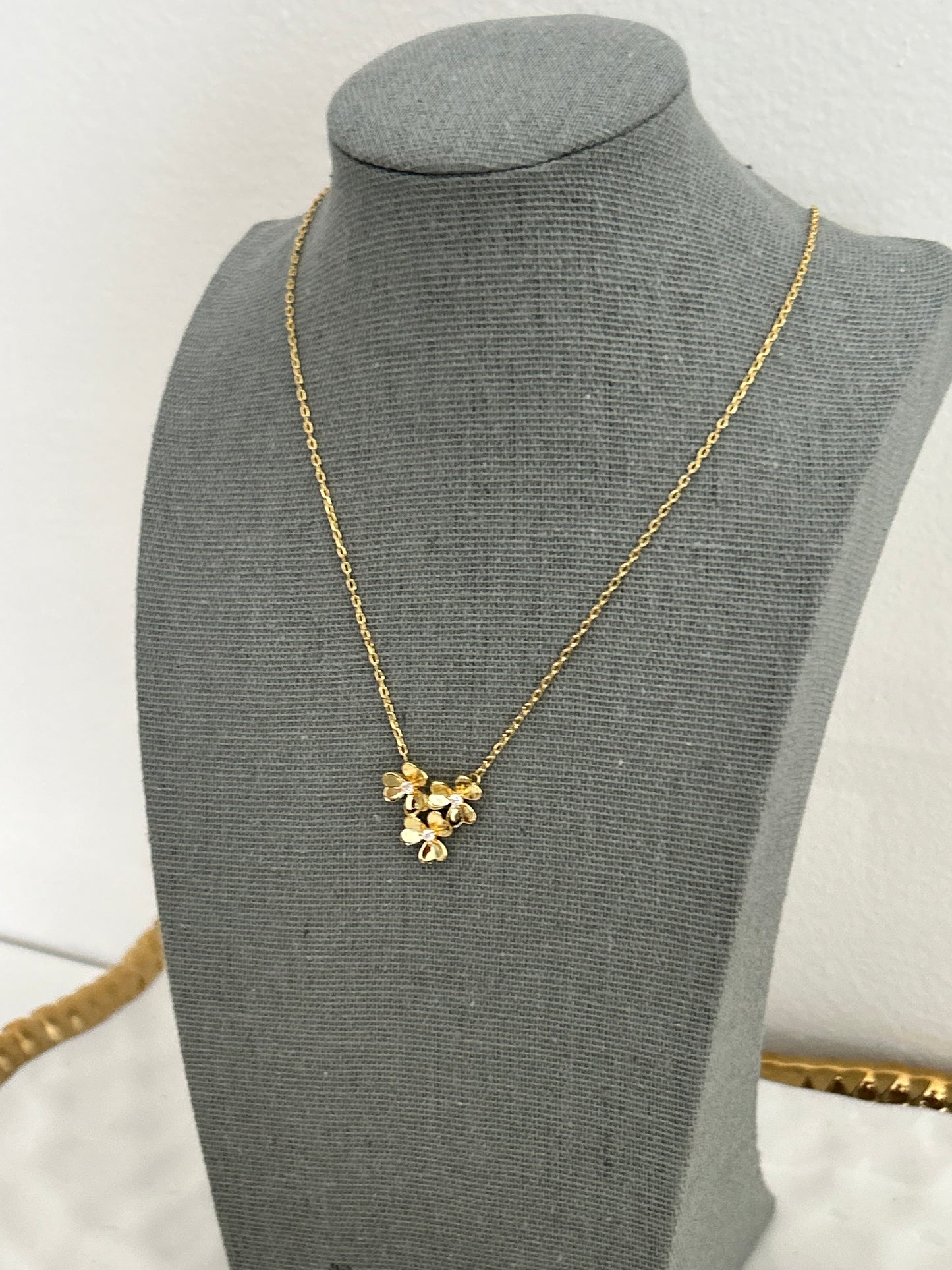 Ines necklace • Three Clovers Necklace