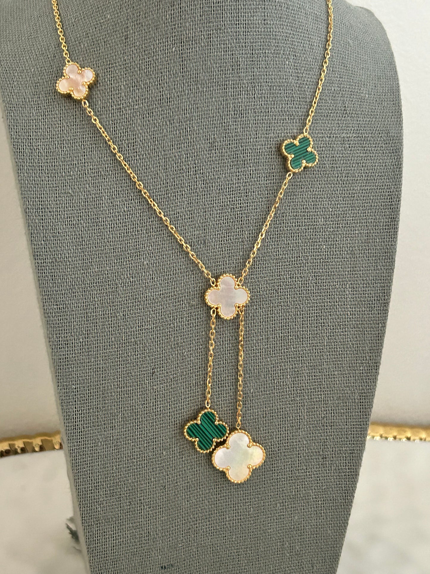 Kiran necklace • Lariat clover necklace