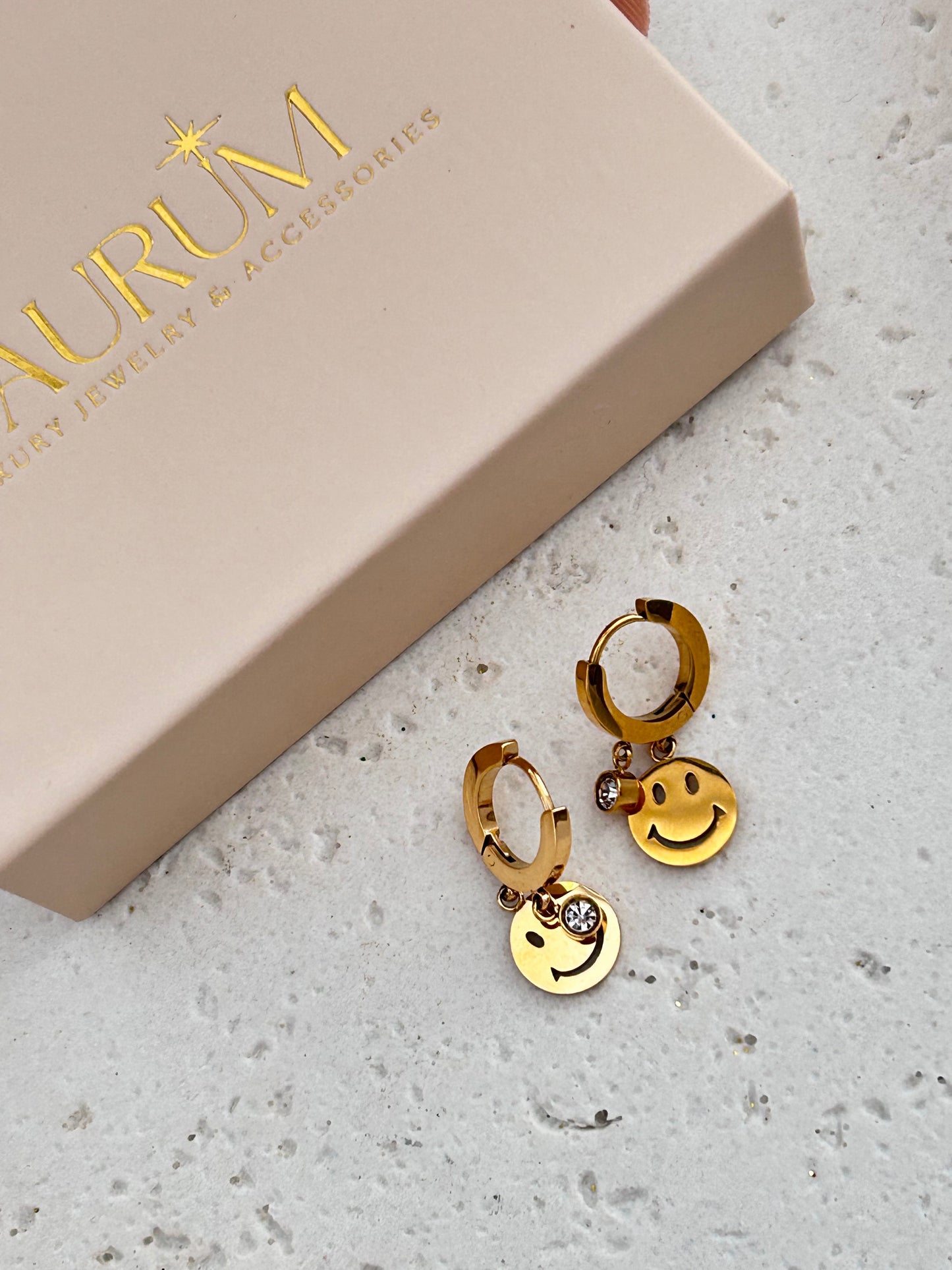 Happy face earrings. Aurum jewelry