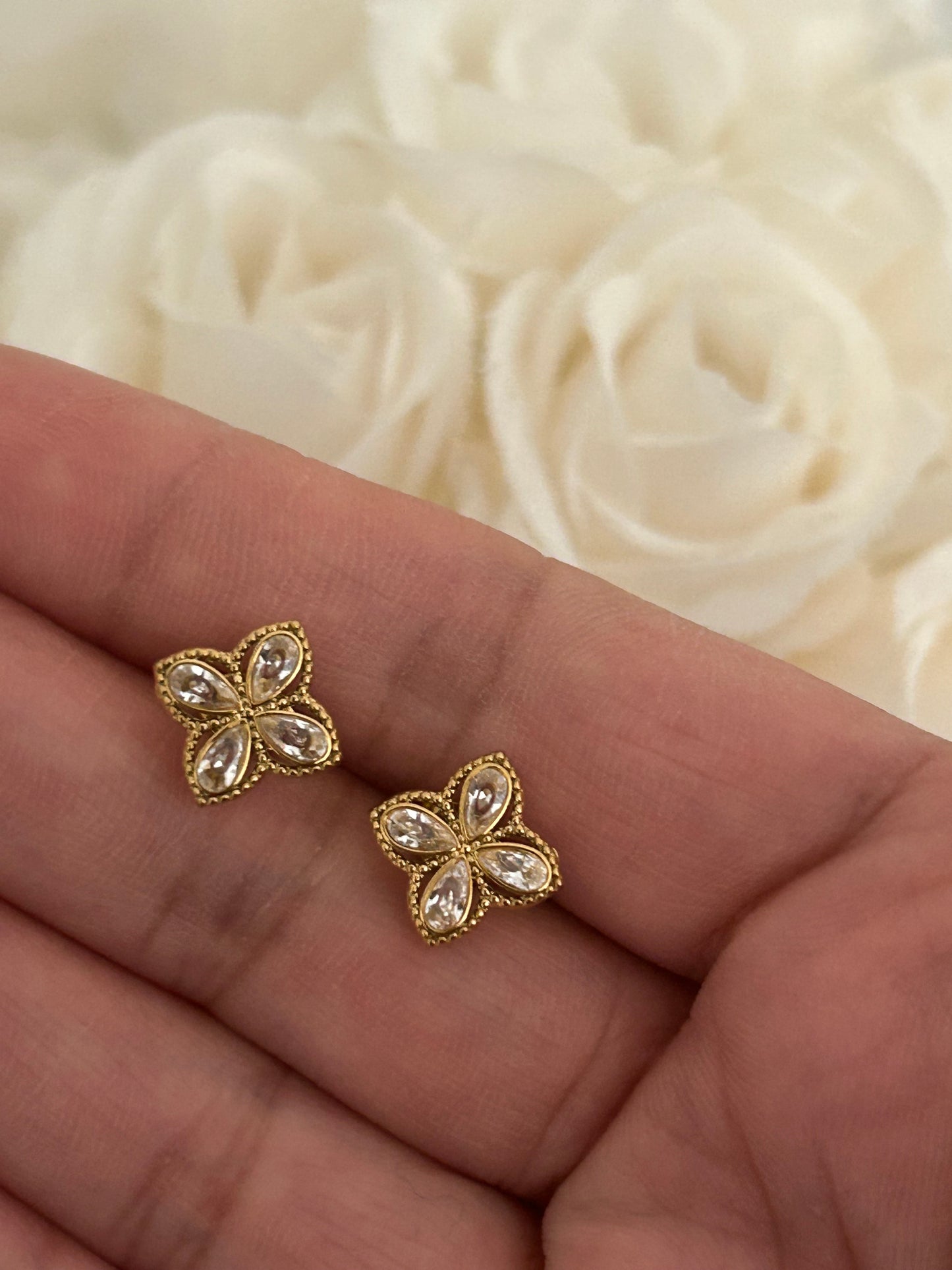 Estelle studs earrings