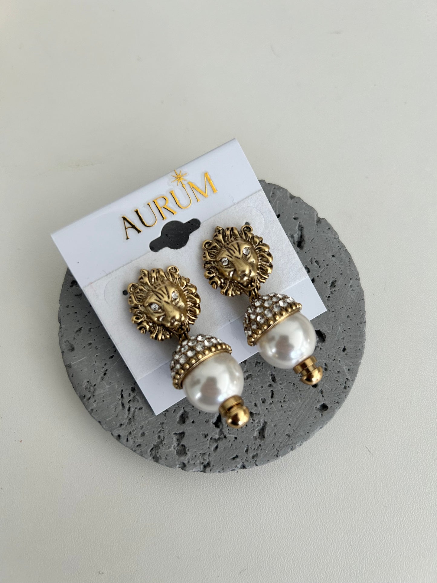 Carine earrings • Lion King Pearl Earrings