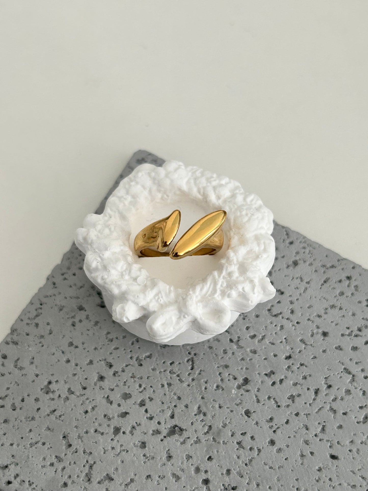 Rajiya Ring • Gold ring