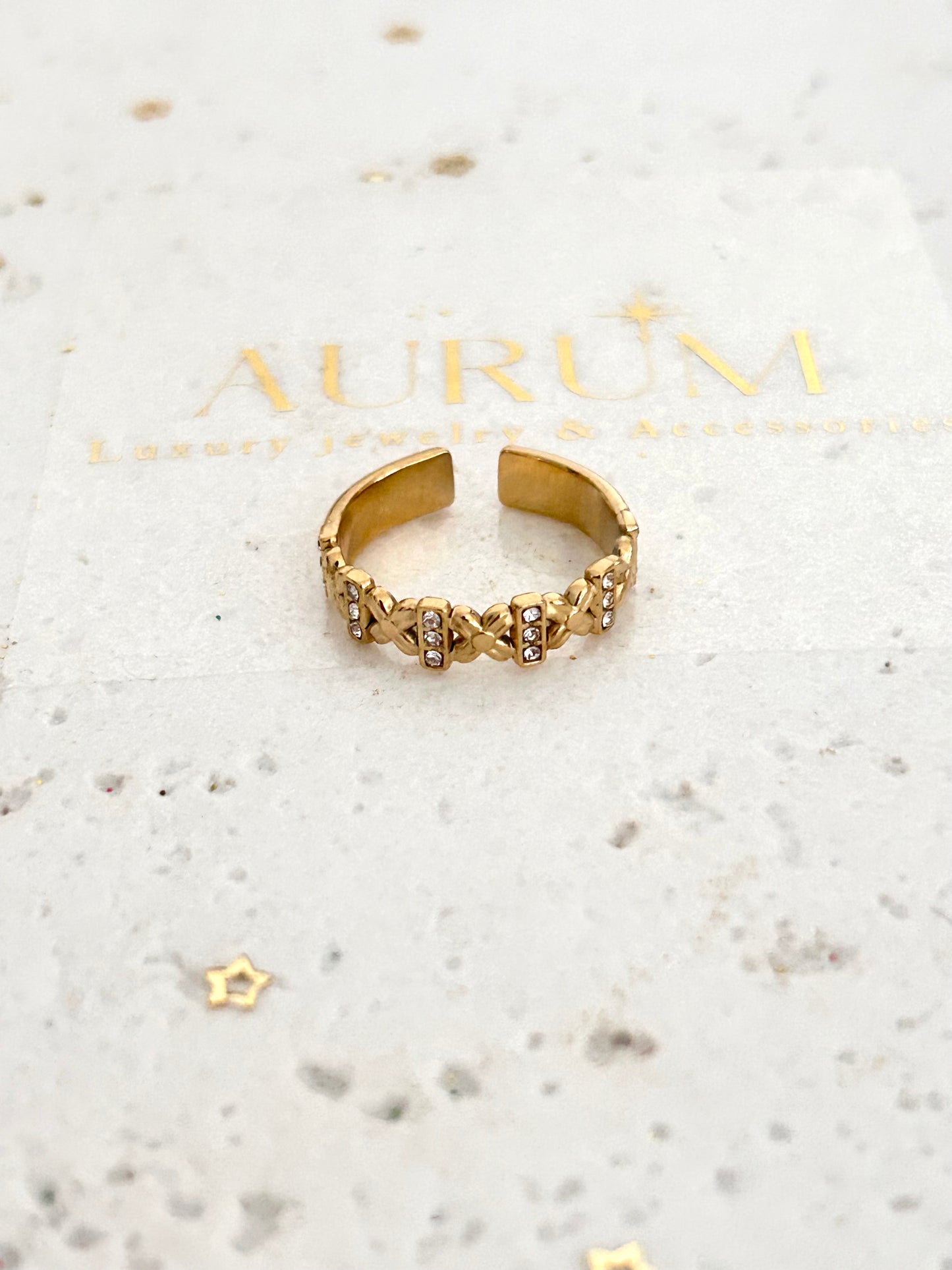 Aurum Jewelry & Accessories Amaya ring 18K gold plated adjustable golg ring four petal flower