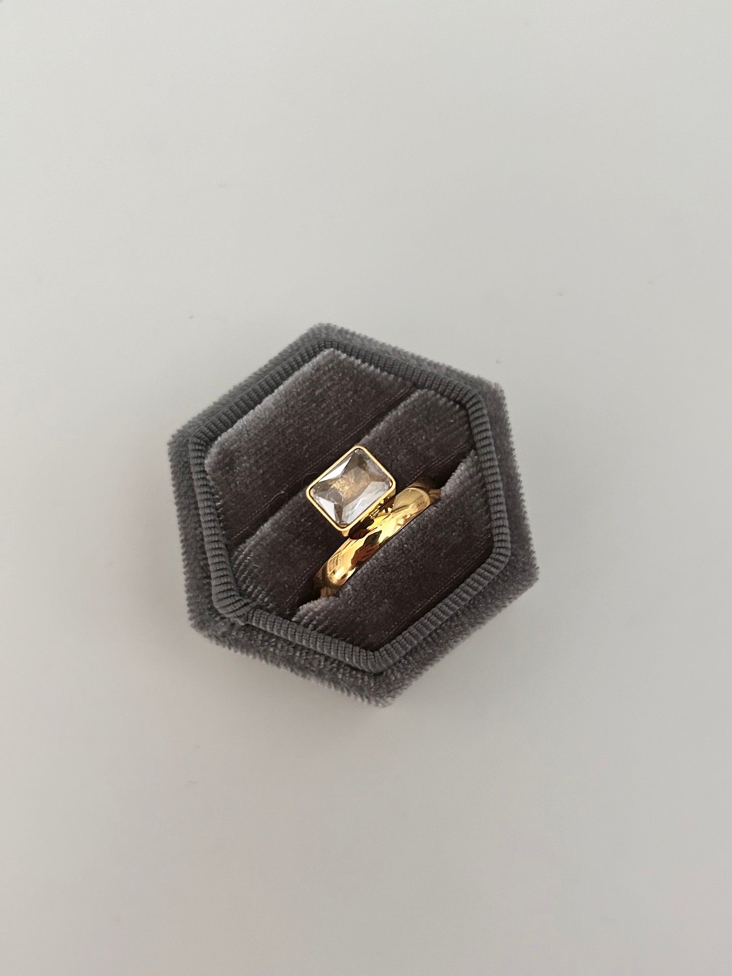 Aurum jewelry ring