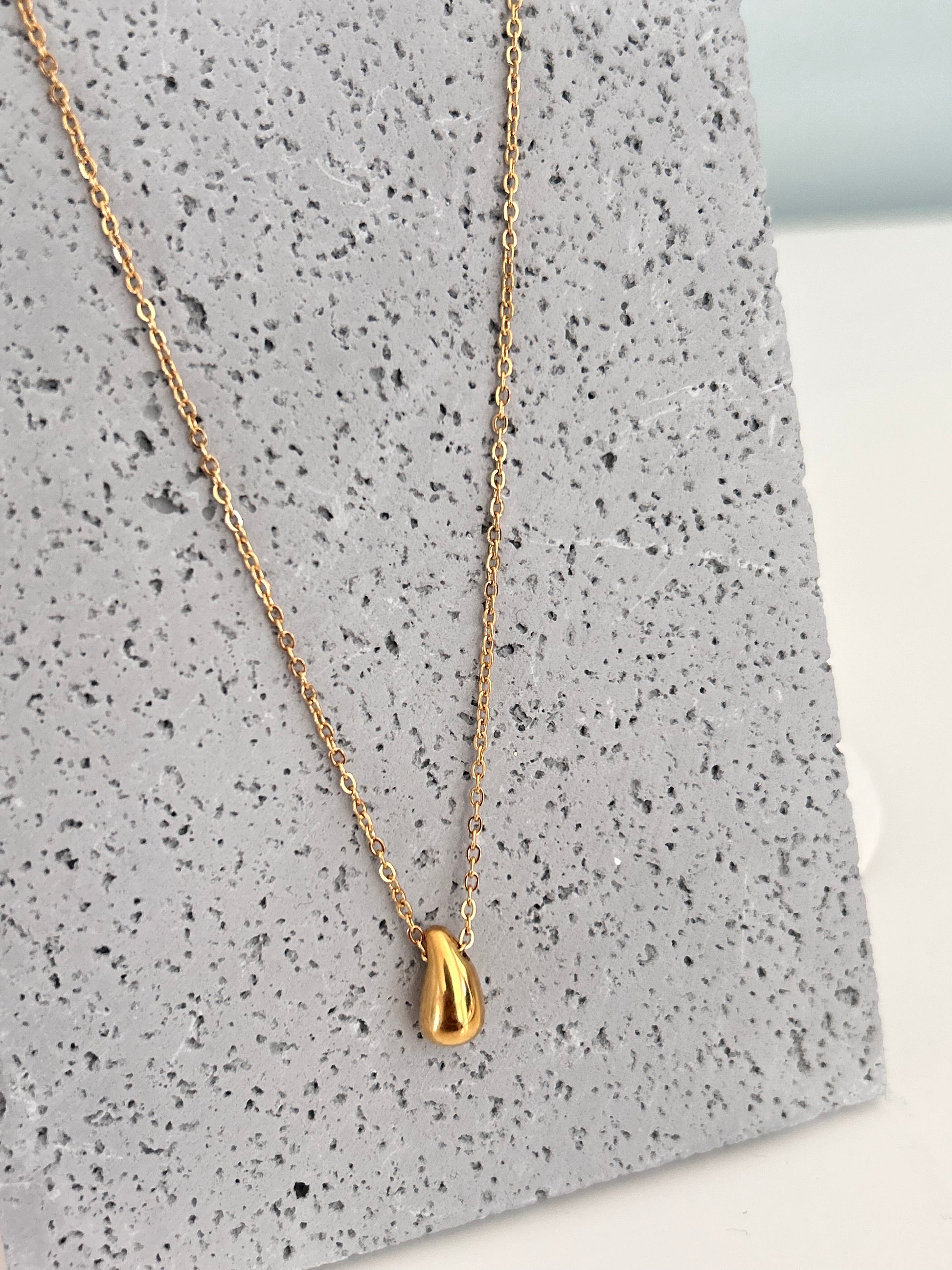 18k gold plated waterdrop necklace