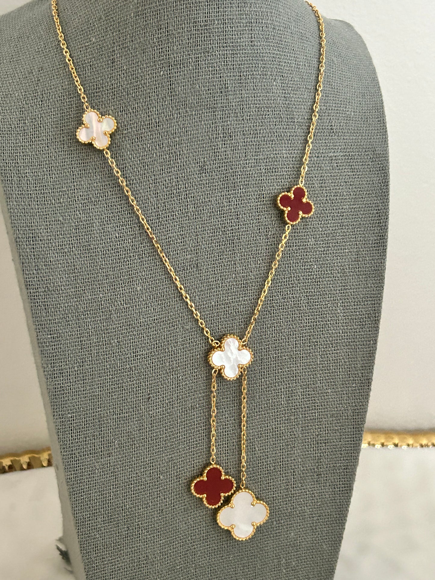 Kiran necklace • Lariat clover necklace