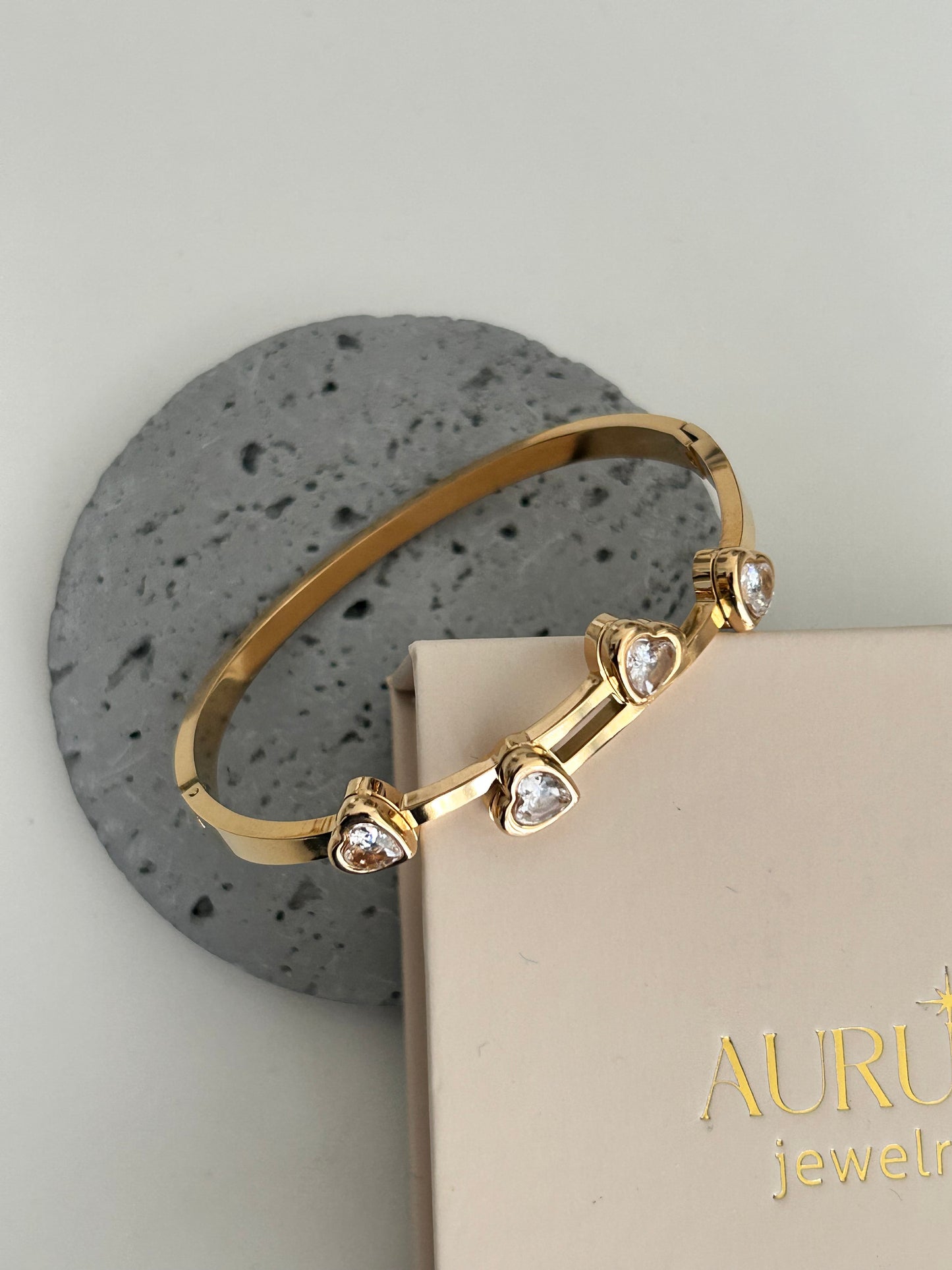 Eshal bangle • Heart Bangle