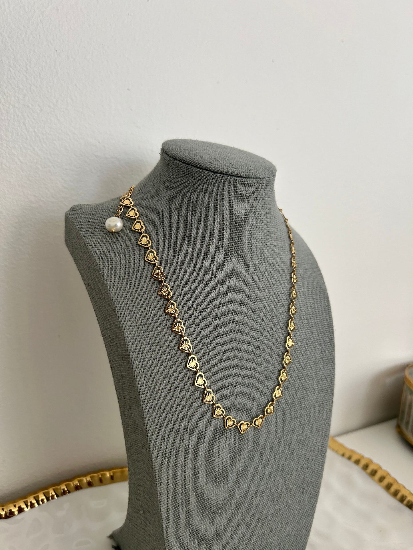 Blanca necklace • Hearts Gold necklace