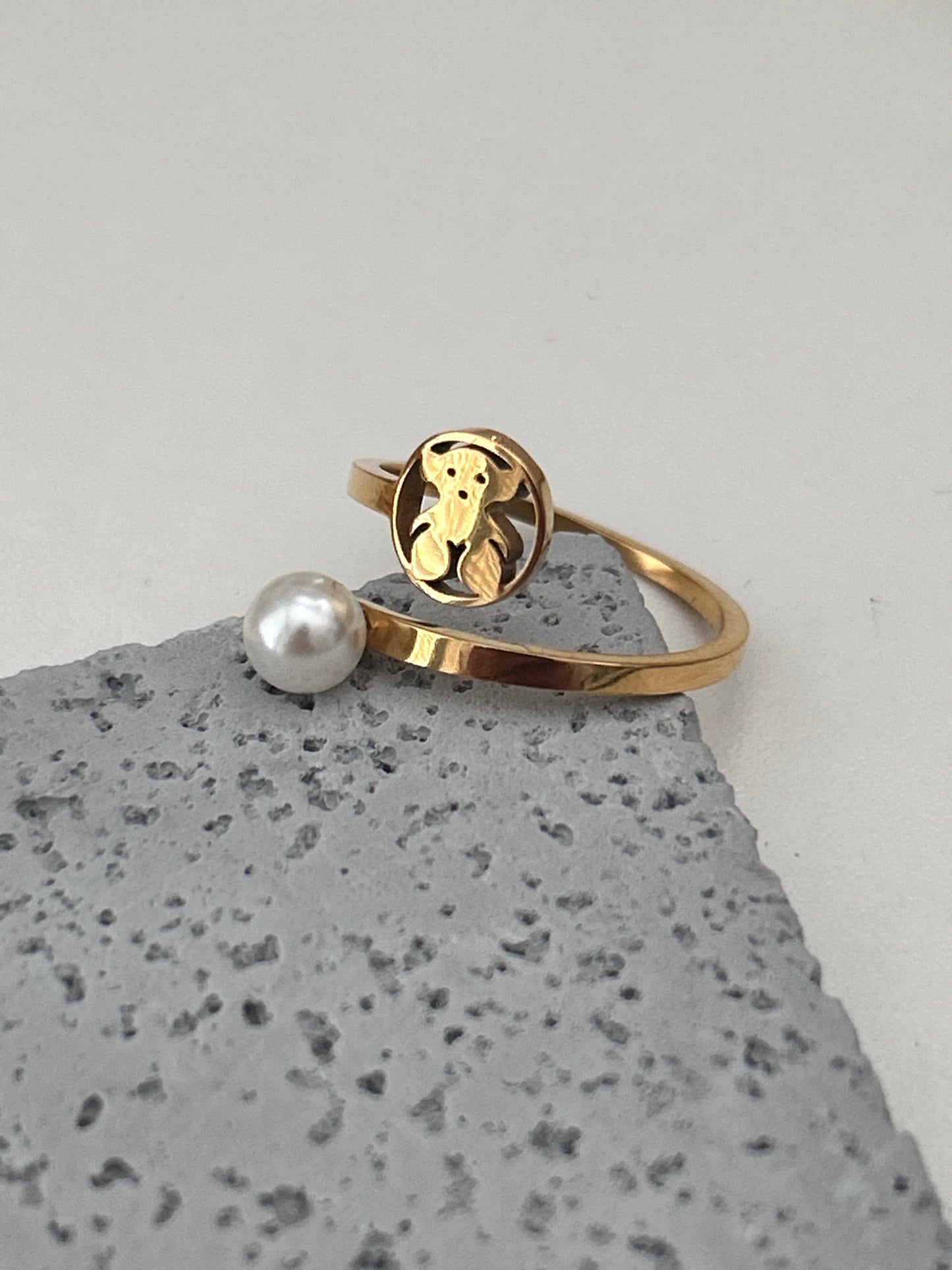 Layal Ring • Pearl bear gold ring