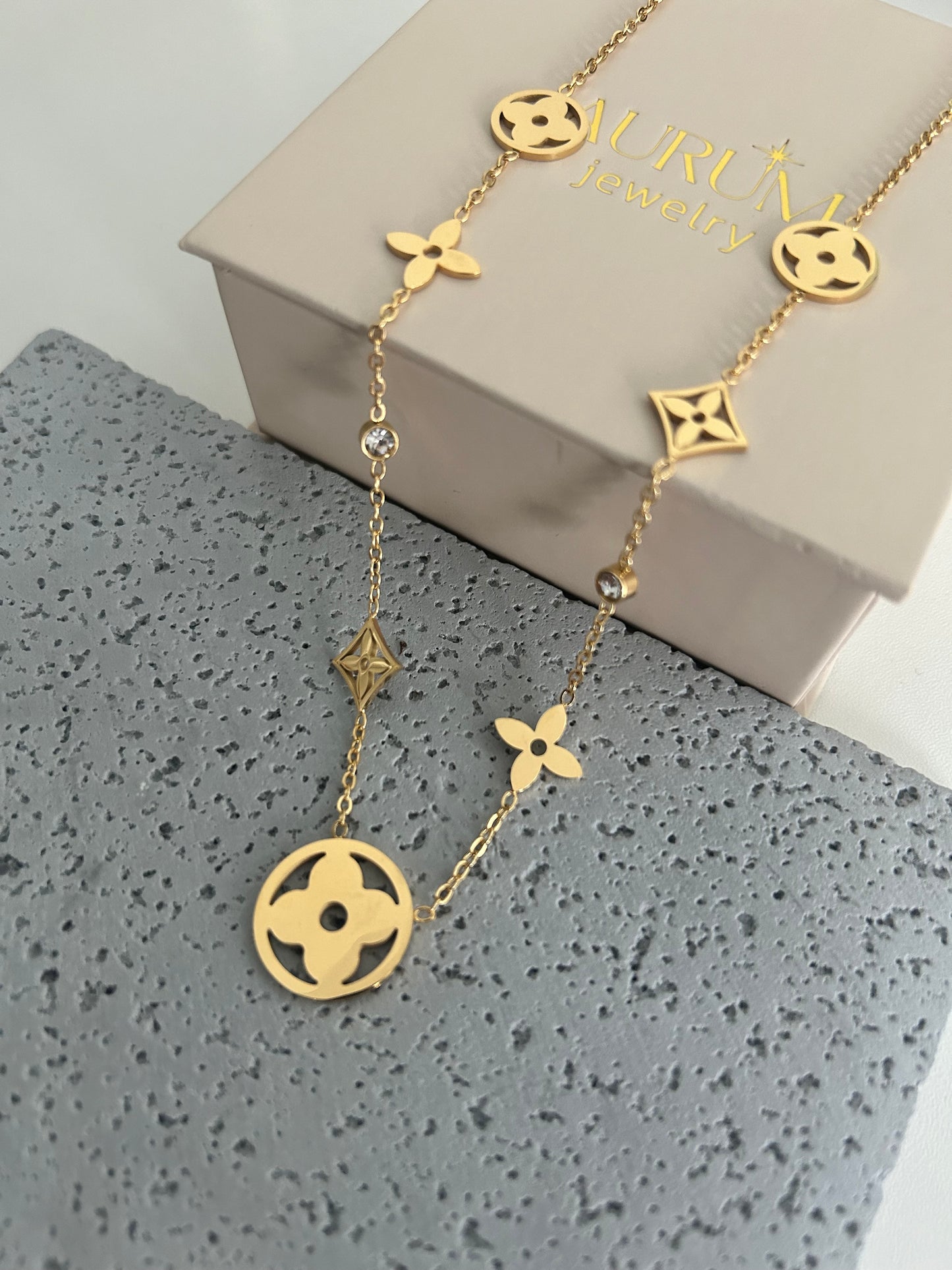 Alaya necklace-Flowers and Clovers 18K Gold Plated Necklace