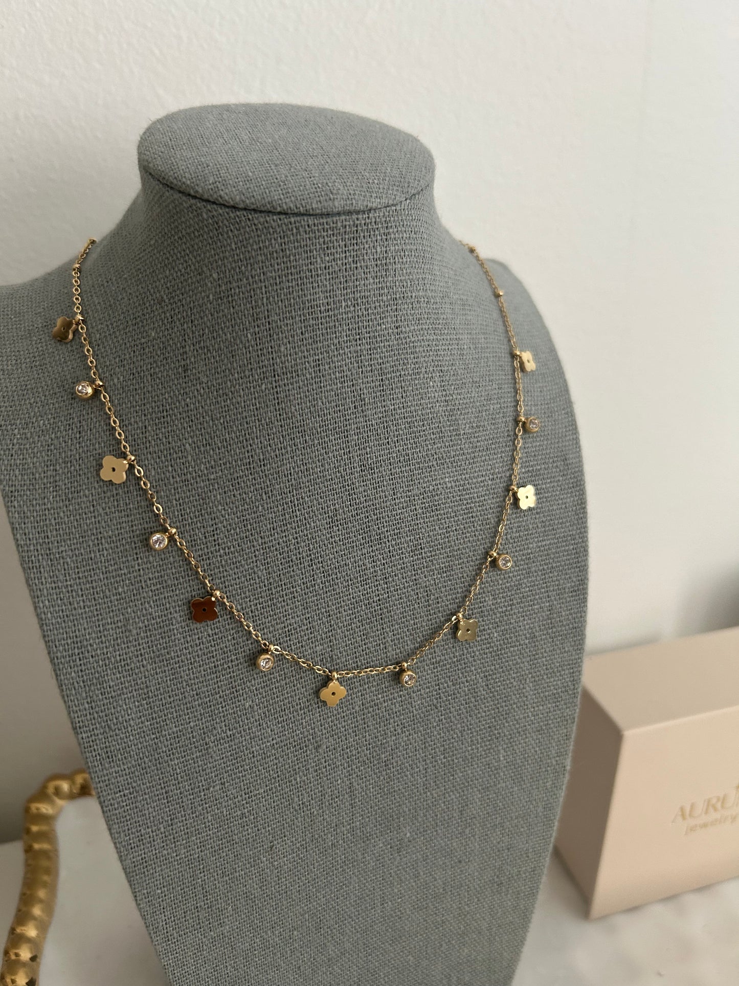 Eliana necklace• clover charm necklace