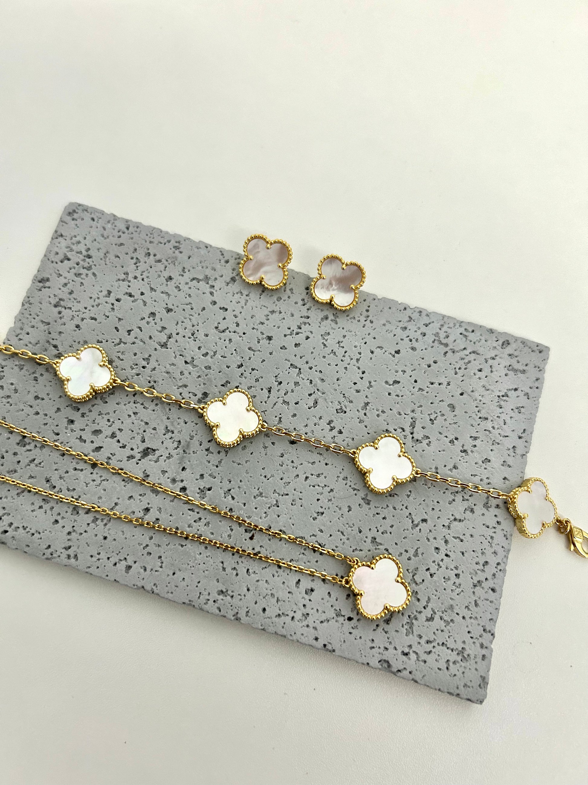 Anya clover jewelry set