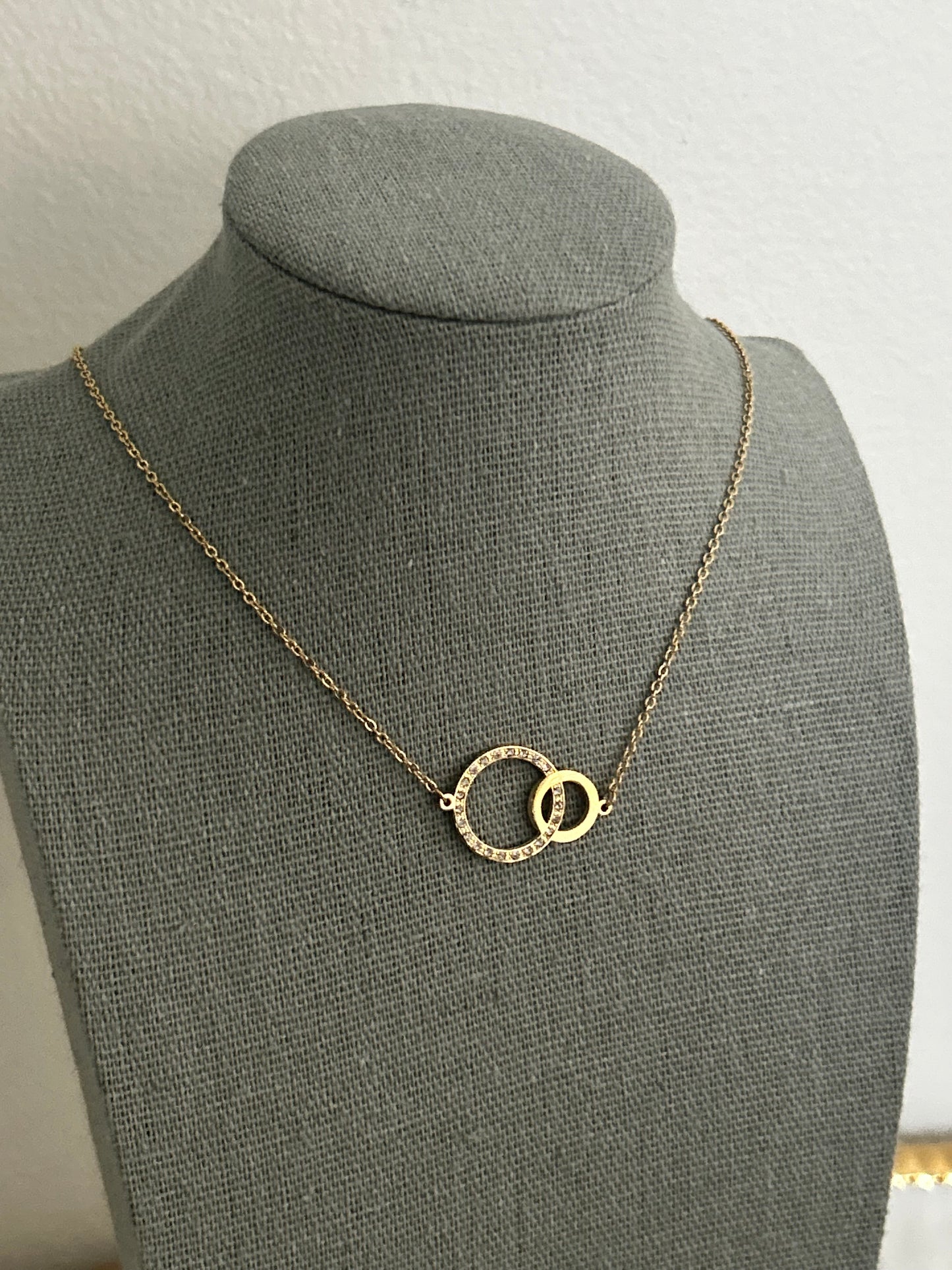 Penelop necklace • Double Circle Gold Necklace