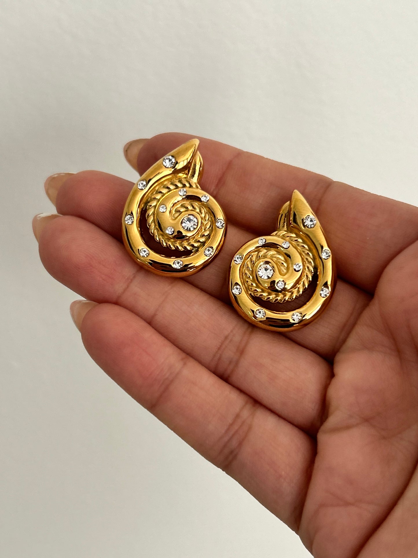 Myrha Earrings • Seashell Sparkle Chunky earrings