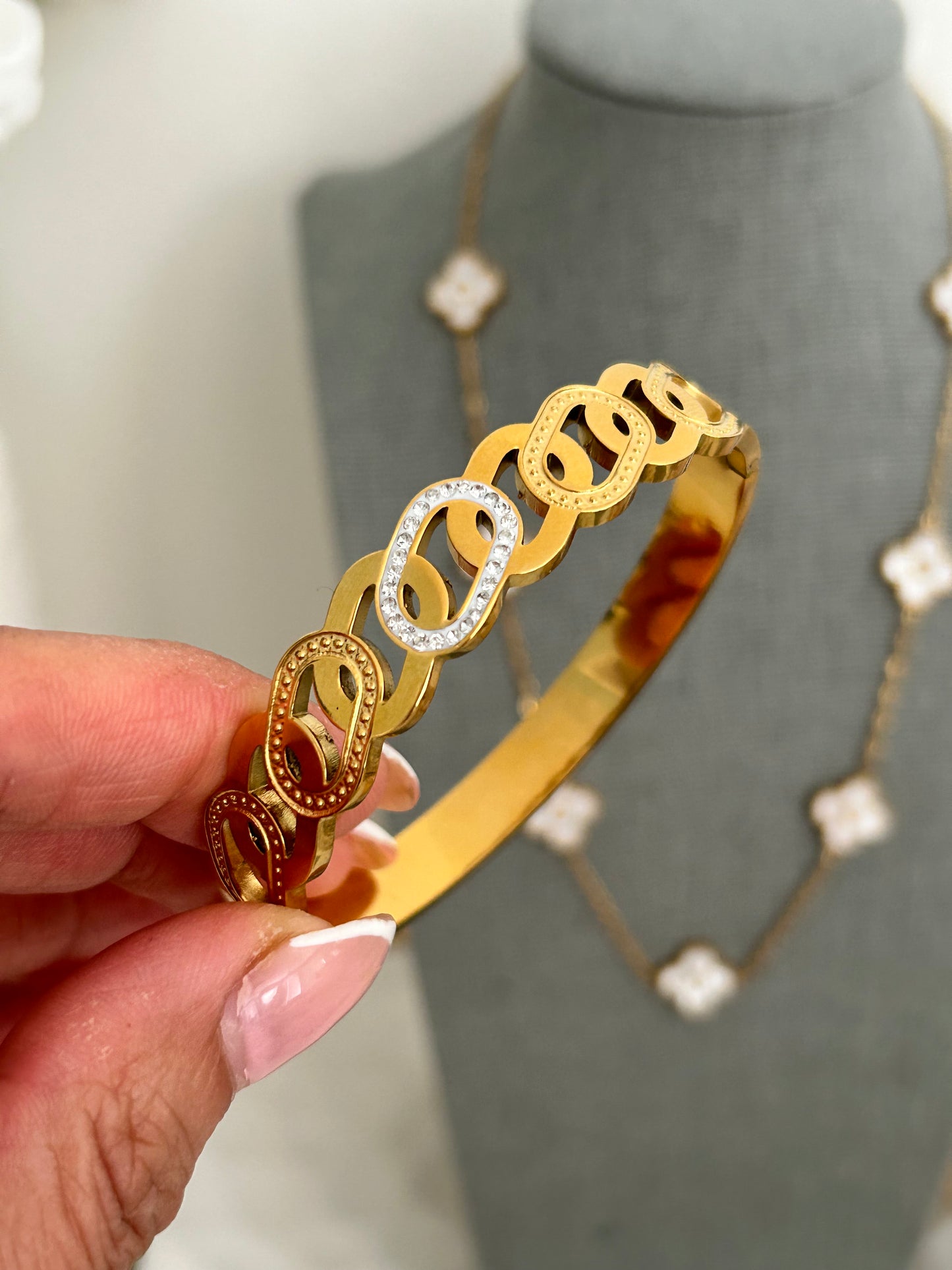 Aurelie bangle • Gold Chain design bangle