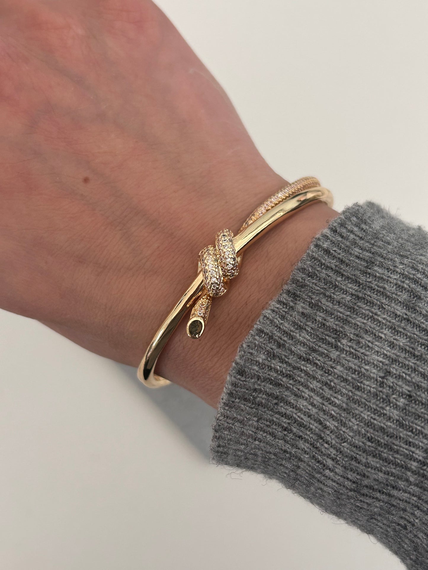 Gold Crystal knot Bangle