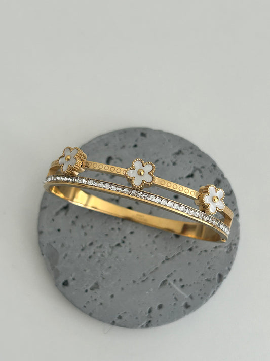 Lyra bangle