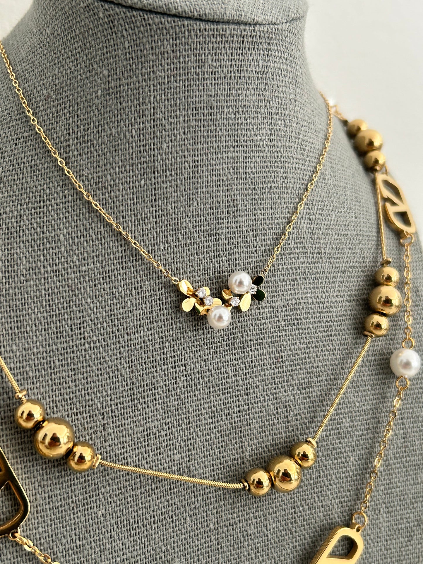 Lily Necklace • Little Flowers Pearly Necklace