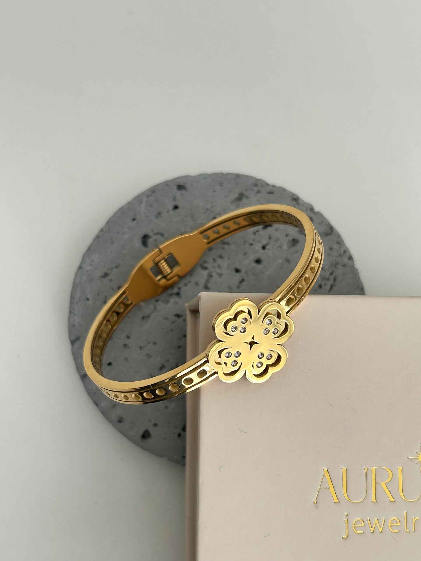 Faiqa bangle • Clover Bangle