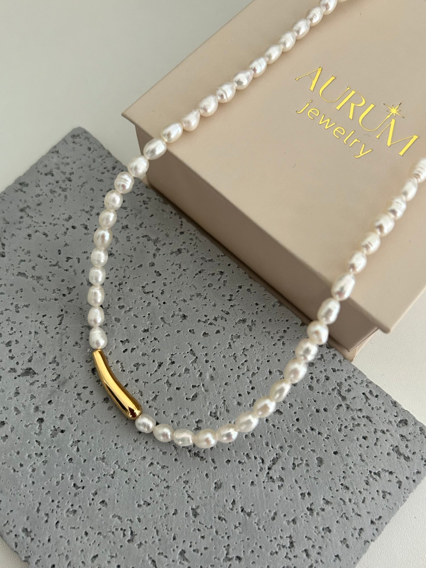 Latifa Necklace • Dainty pearl necklace