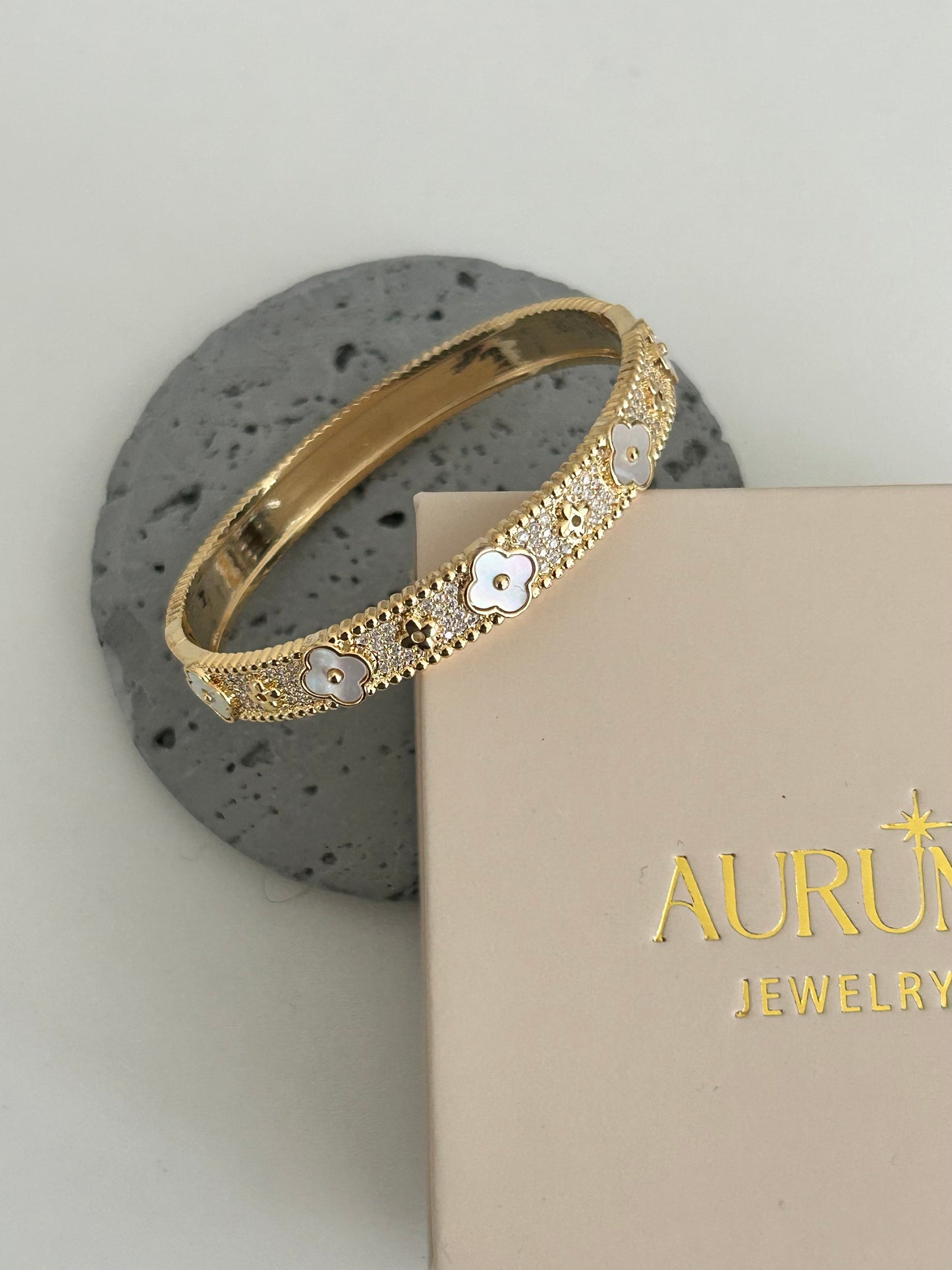 Aeline bangle Gold Crystal Clover Bangle