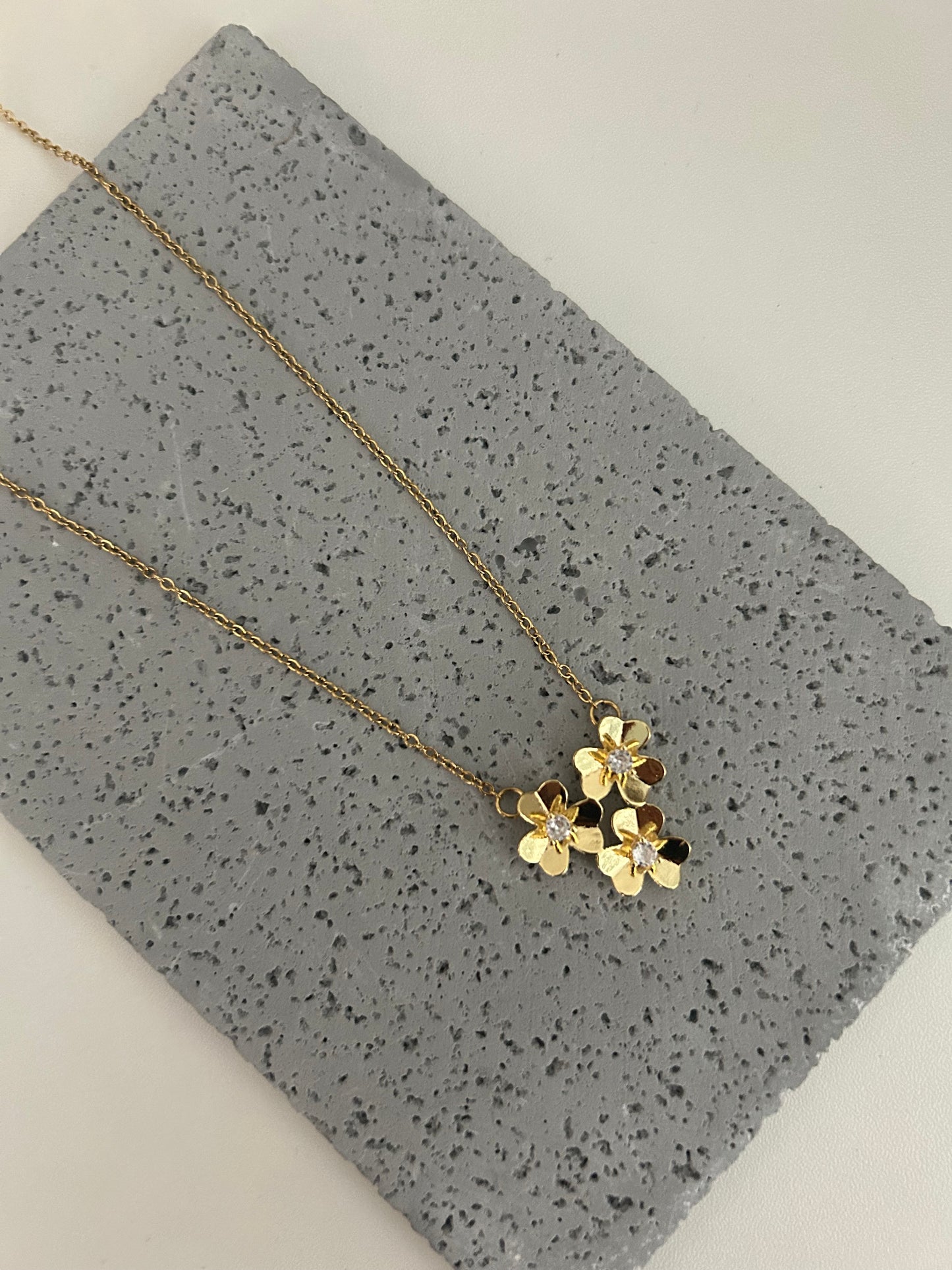 Ines necklace • Three Clovers Necklace