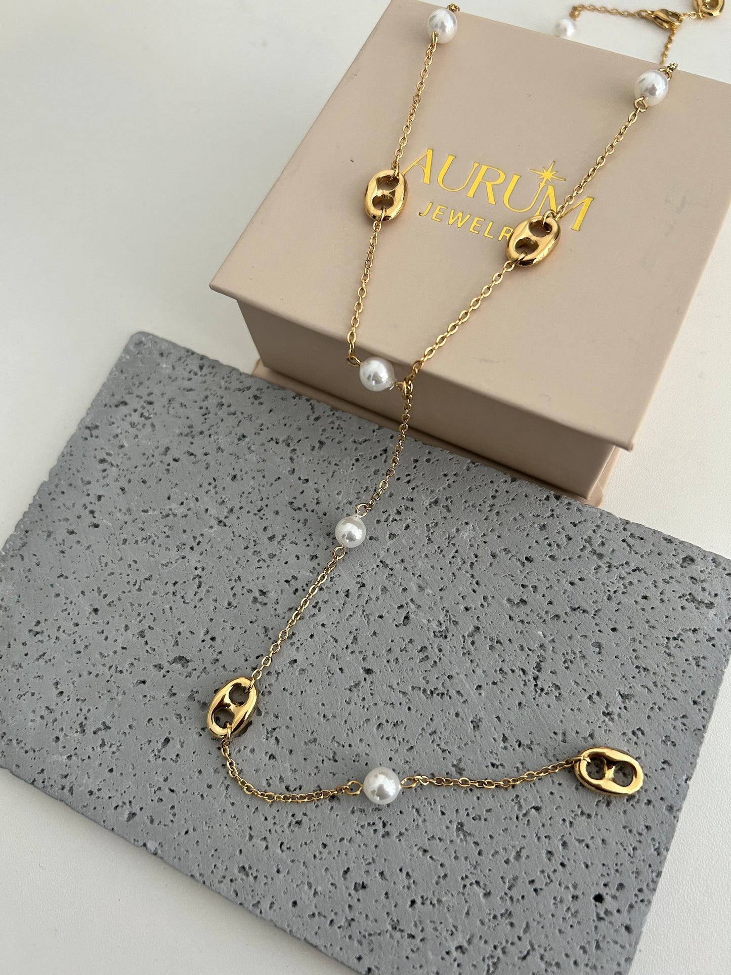 Elena necklace• Pearly Y necklace