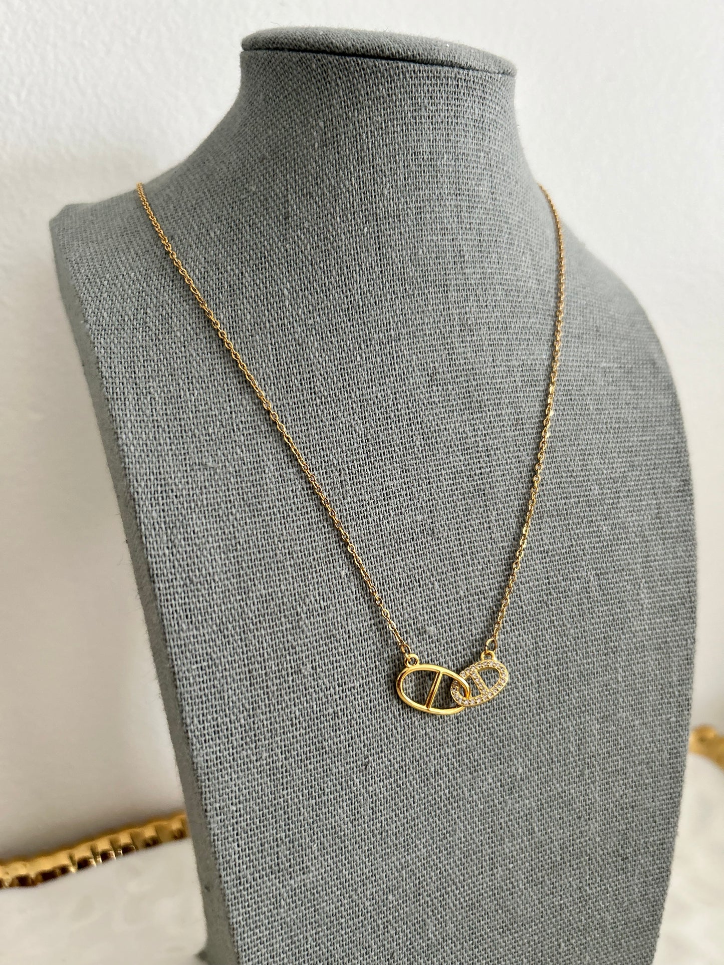 Rida necklace • Link necklace