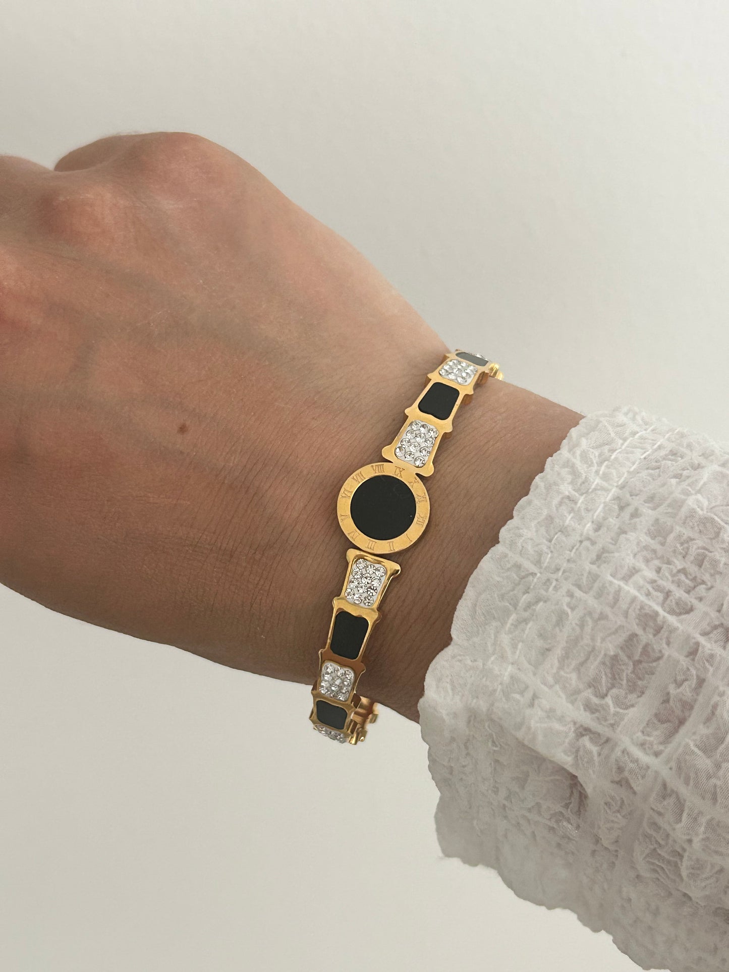 Elowen bangle • Black Bangle