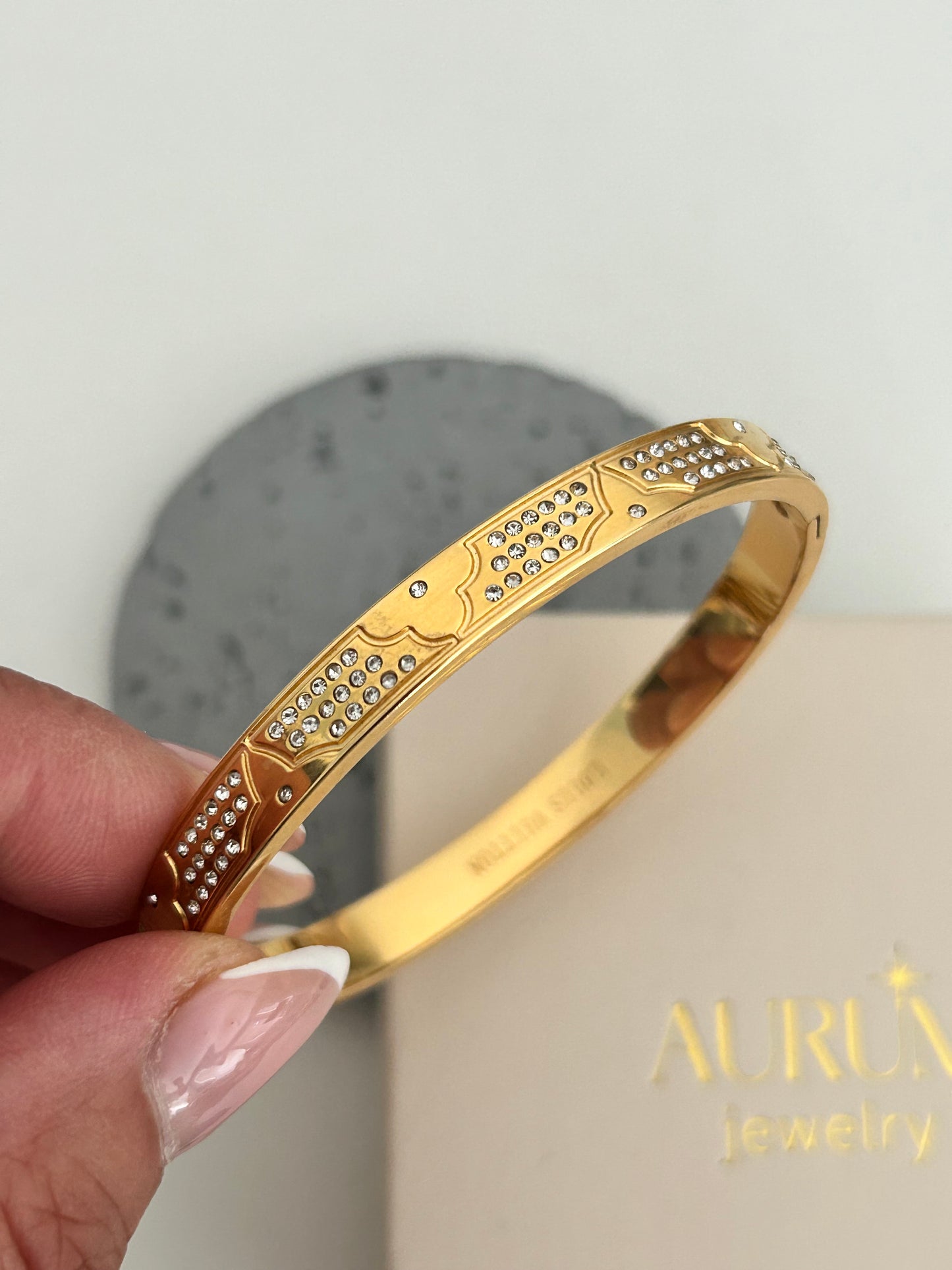 Almira bangle - 18k Gold Plated Floral Clover Bangle