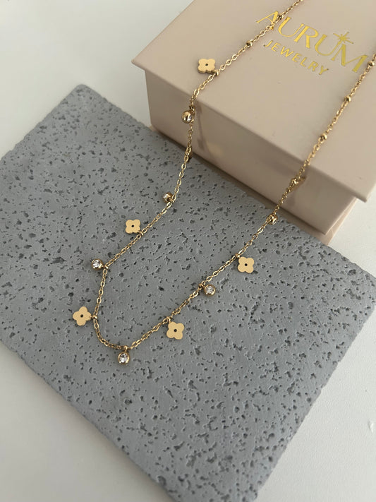 Eliana necklace• clover charm necklace