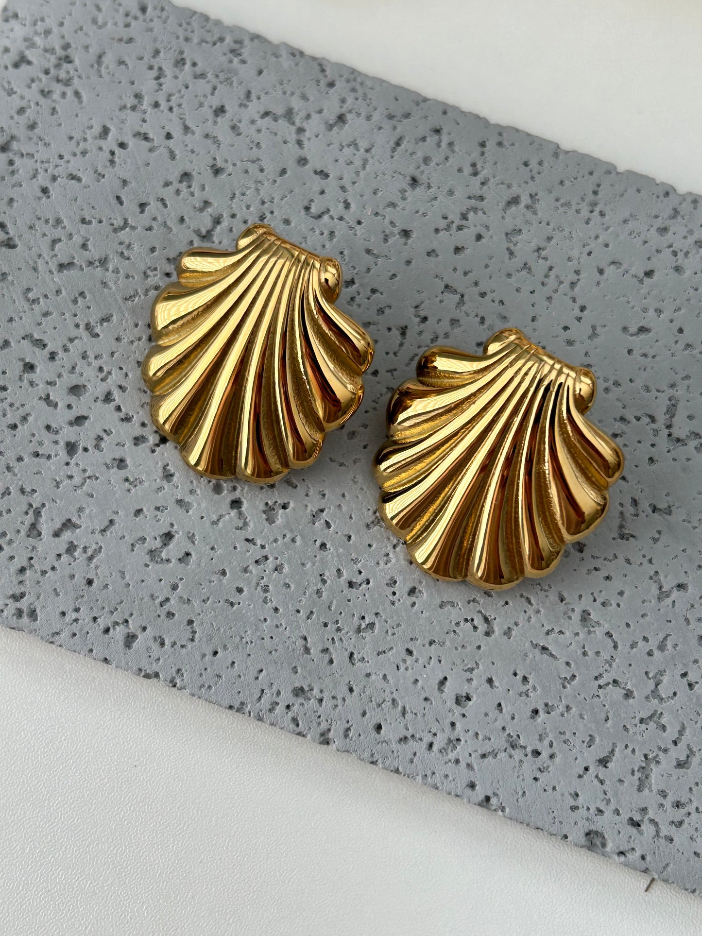 Aurelia Earrings • Seashell Chunky earrings