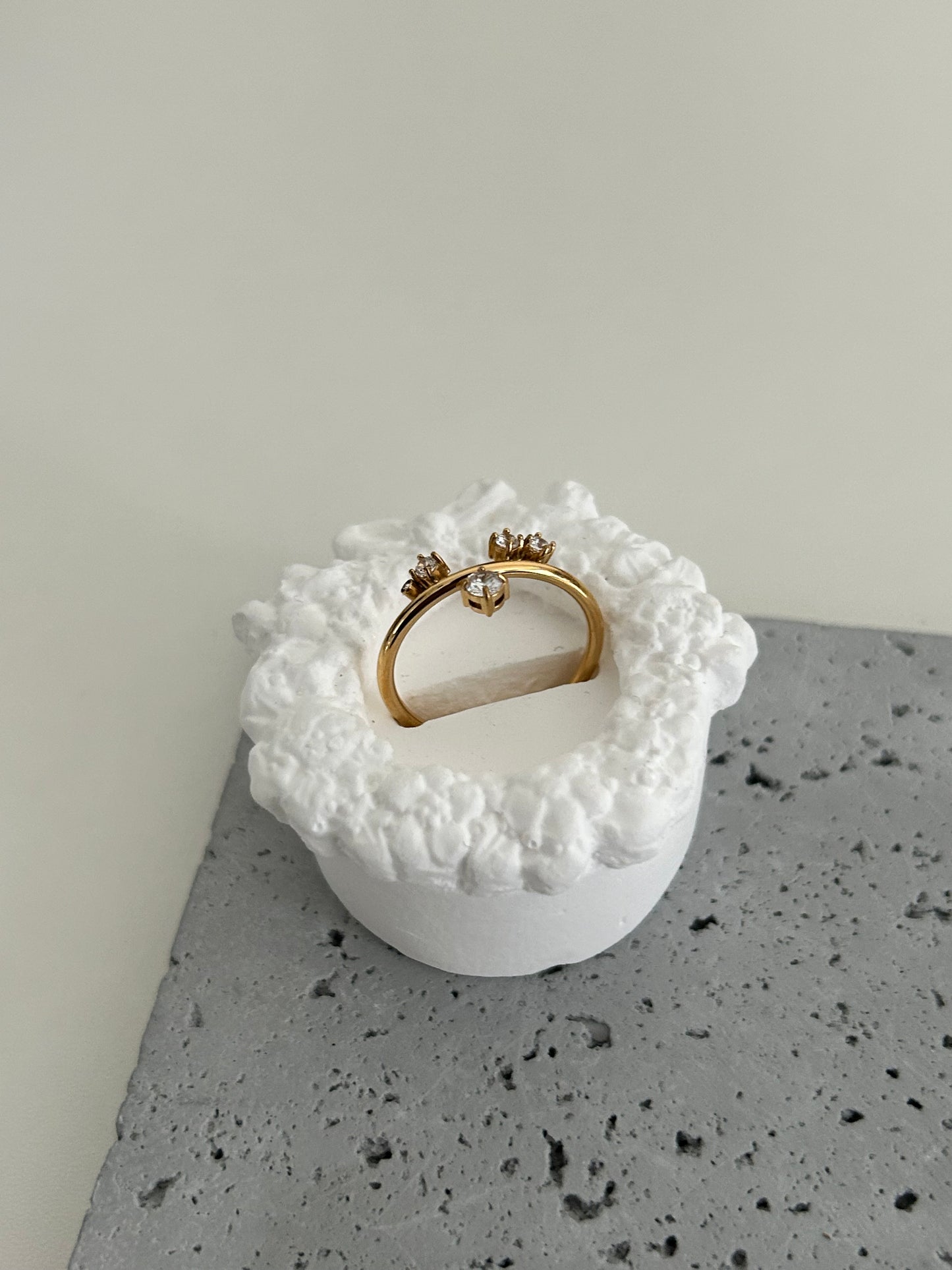 Anti tarnish waterproof gold ring