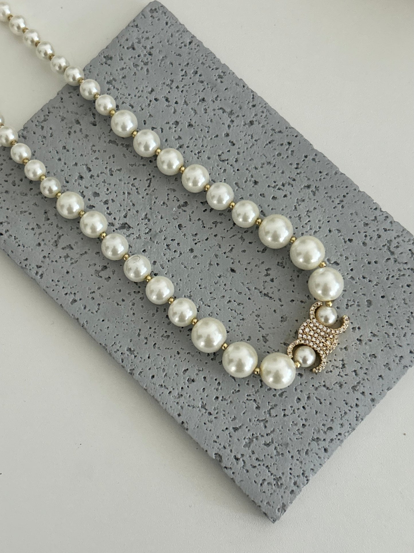 Afifa Necklace • Pearl Necklace