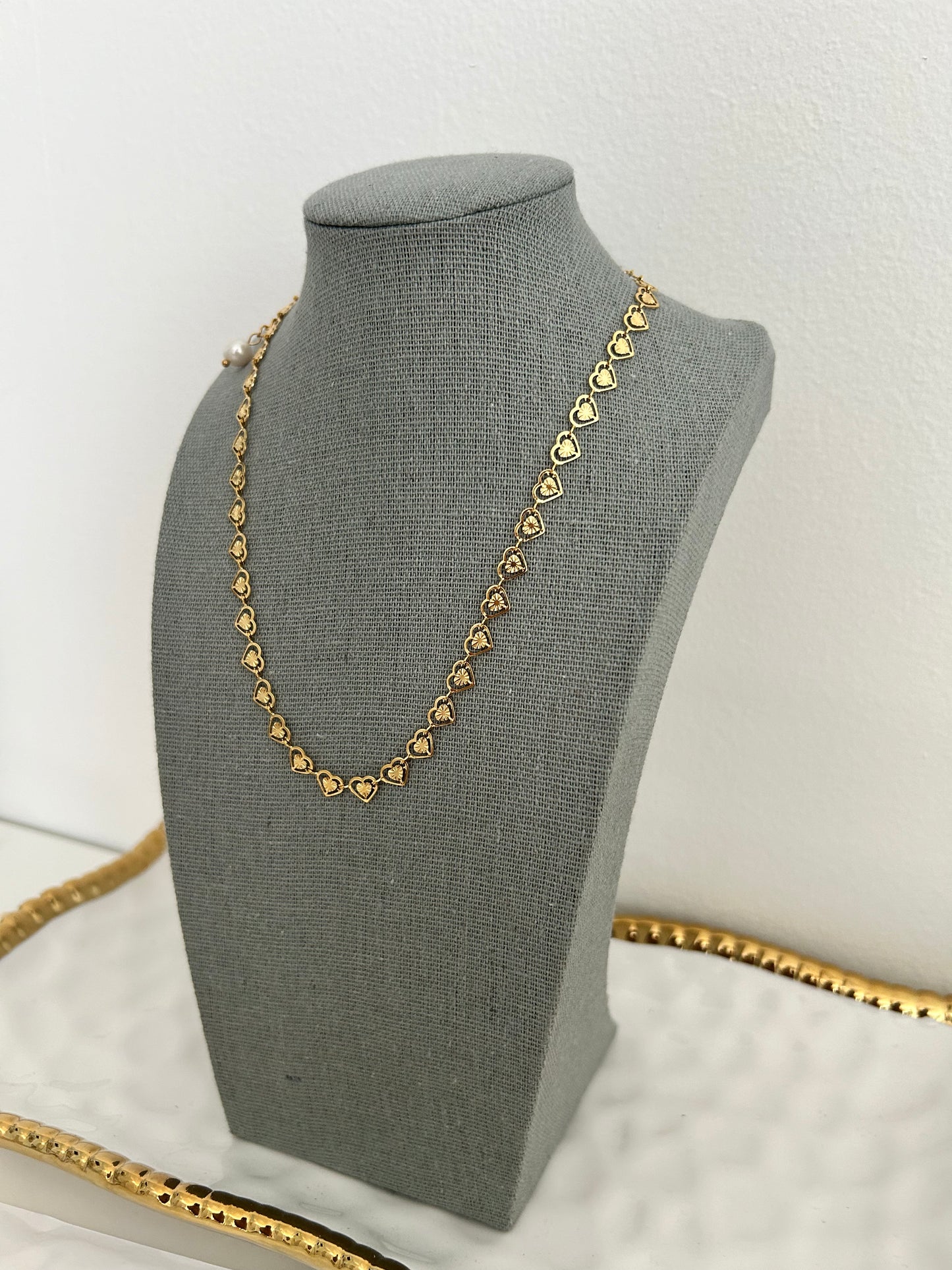 Blanca necklace • Hearts Gold necklace