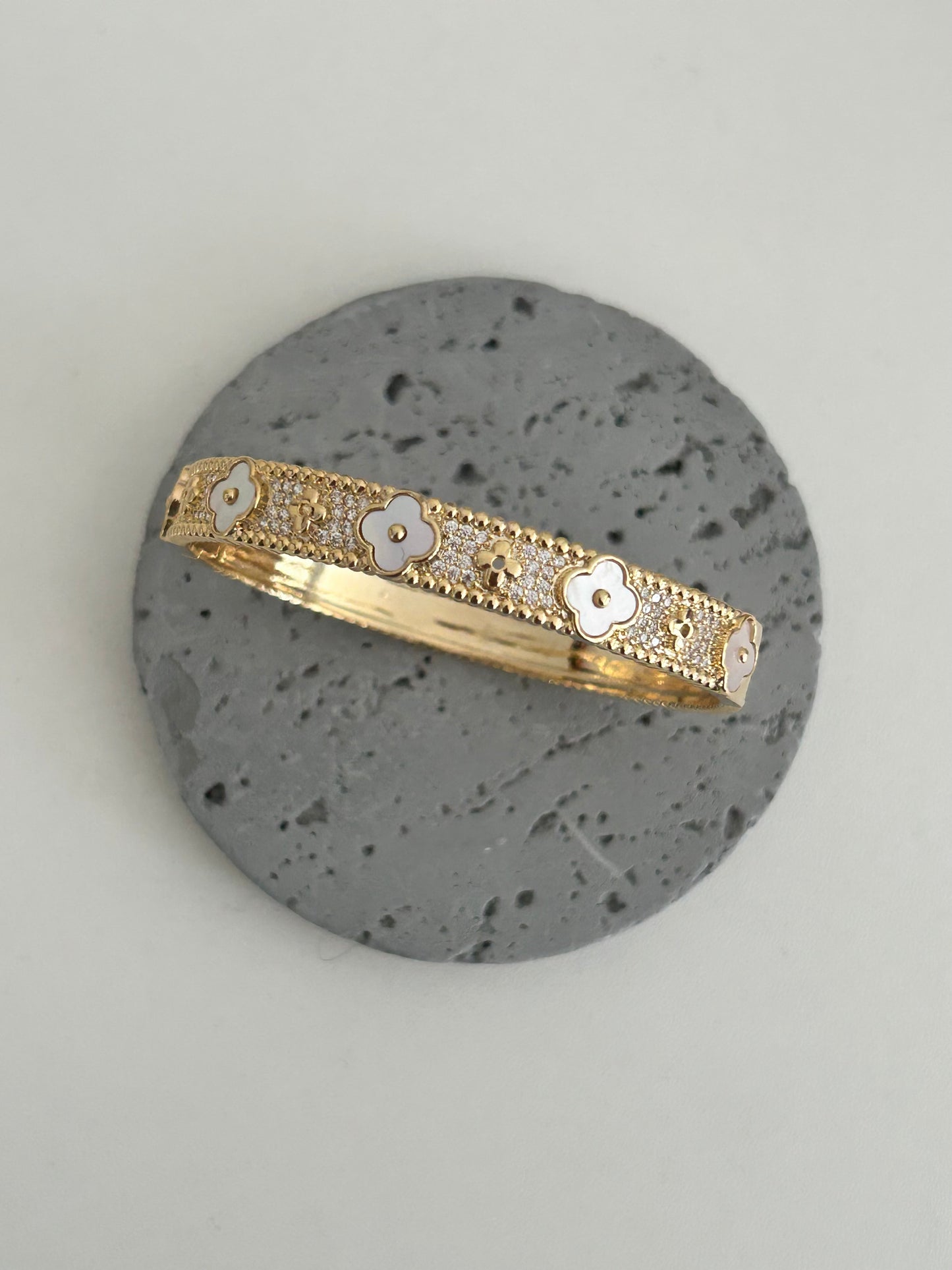 Aeline bangle Gold Crystal Clover Bangle