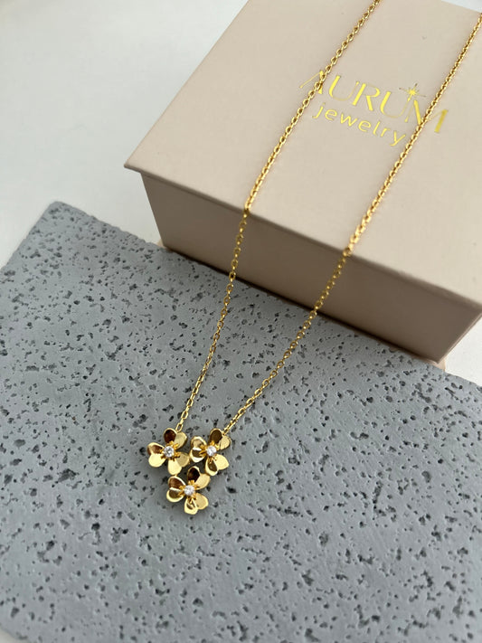 Ines necklace • Three Clovers Necklace