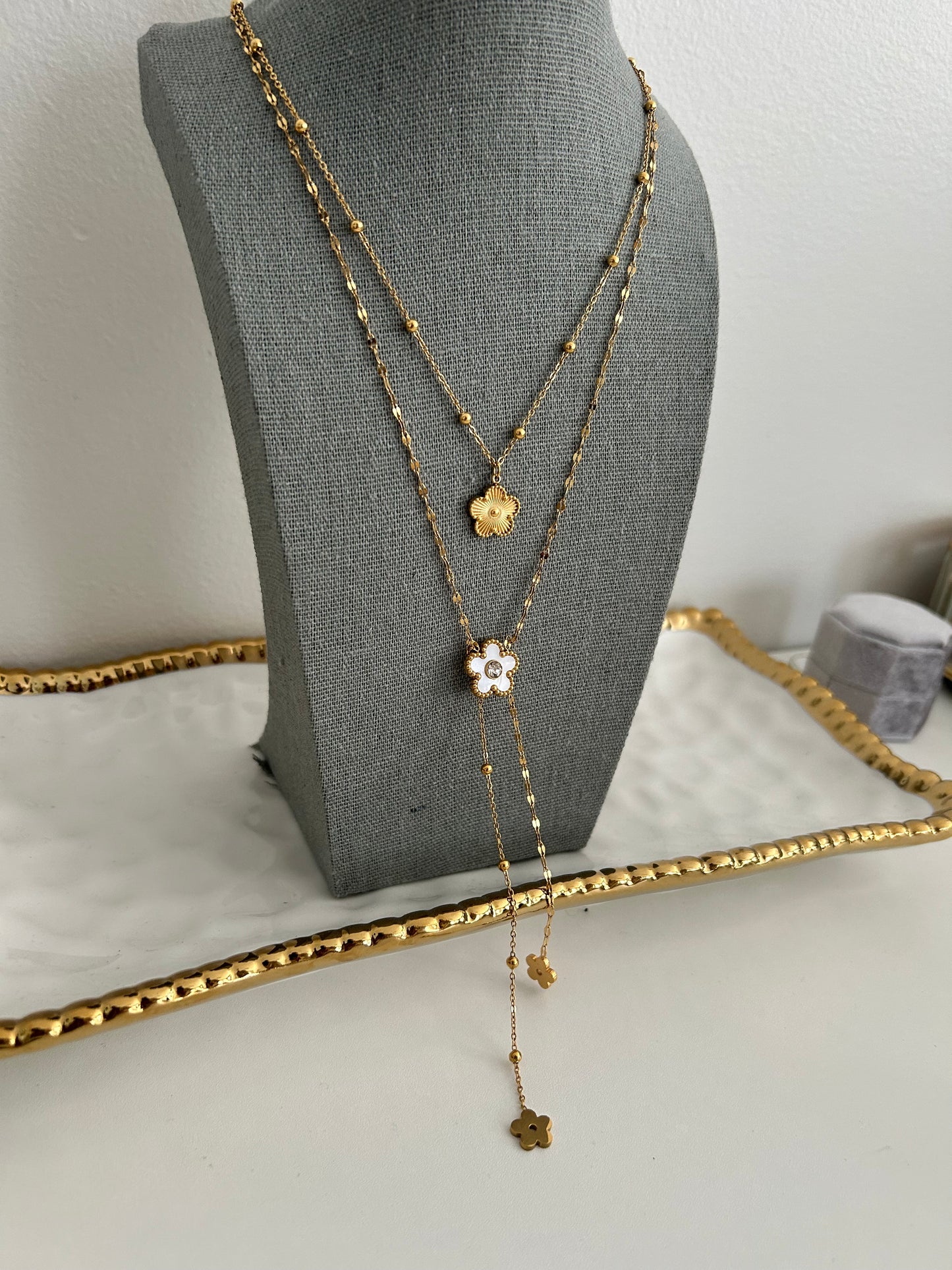 Munira necklace • Double layered lariat flower necklace